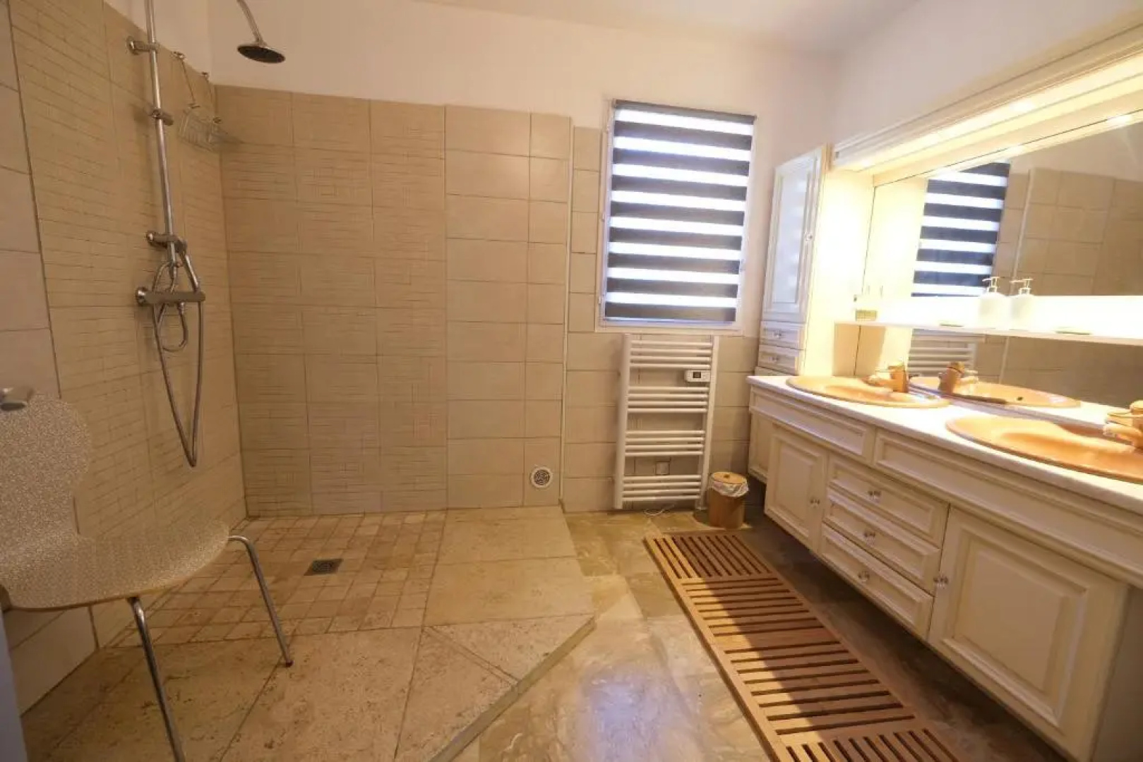 Très Agréable Location de Vacances Avec Piscine Privée Dans Le Luberon, Située En Campagne de Gargas, Proche de Roussillon, 8 Personnes, Ls2-15 Lou Classi