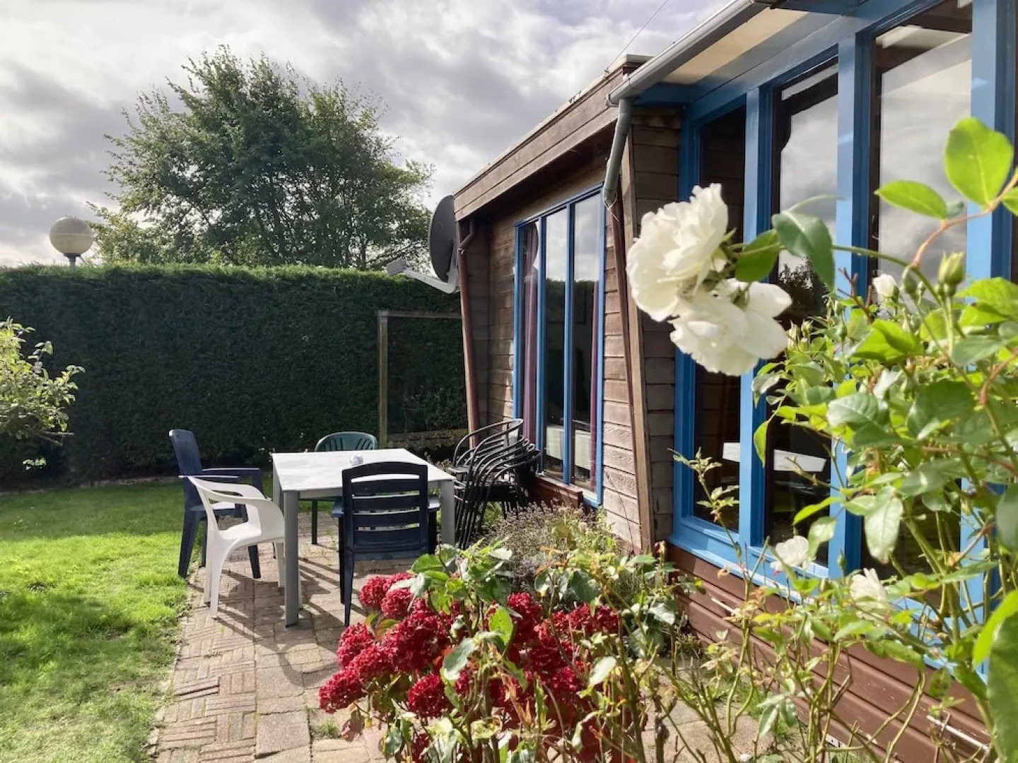4pers - House w Sauna, Winter Garden & Fishing Pier in Front of the Lauwersmeer