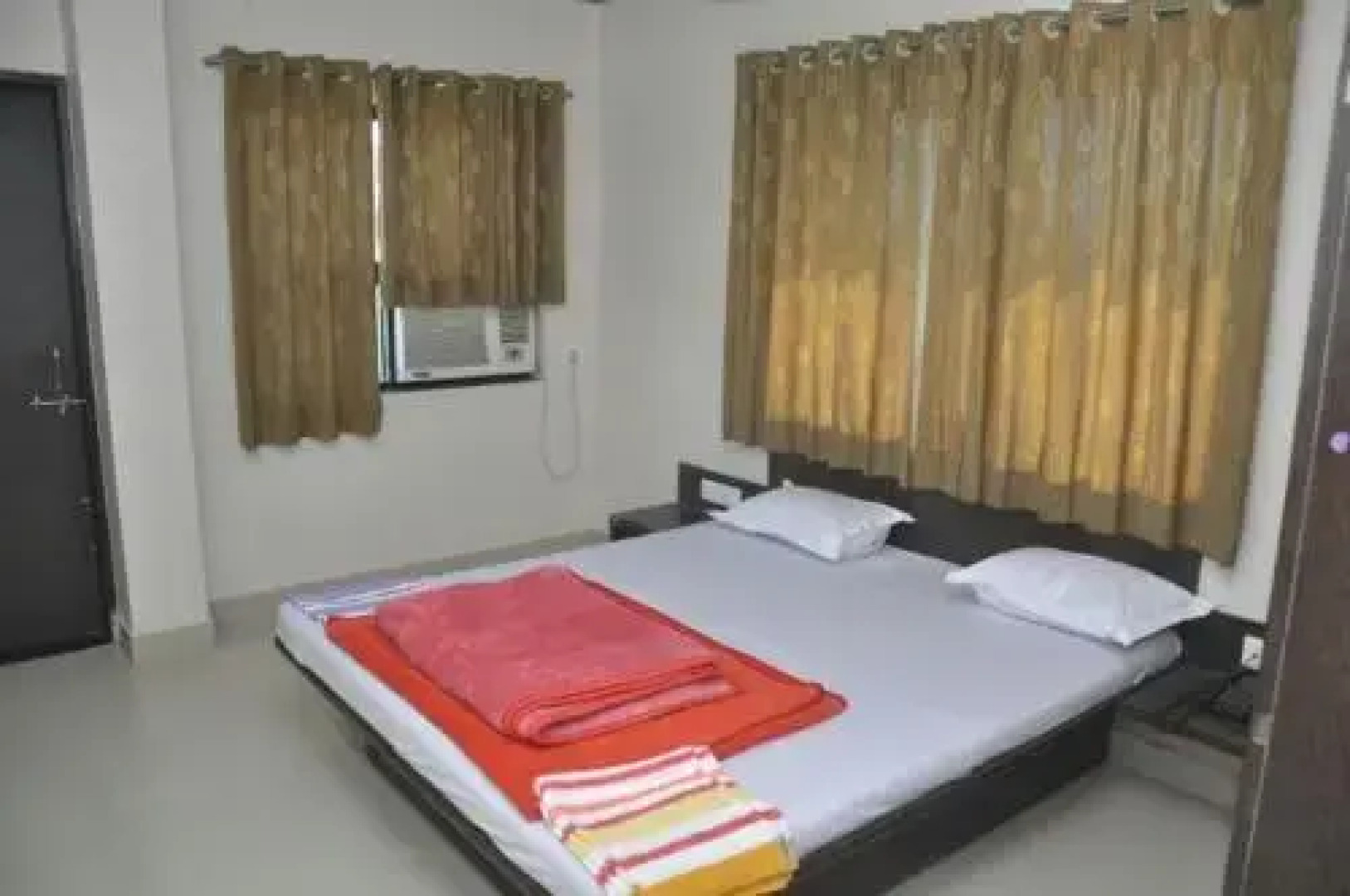 Hotel Shree Gurukrupa