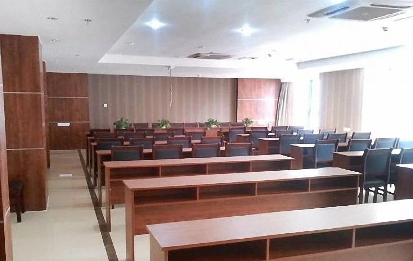 Super 8 Hotel Wuxi Xueqian Road