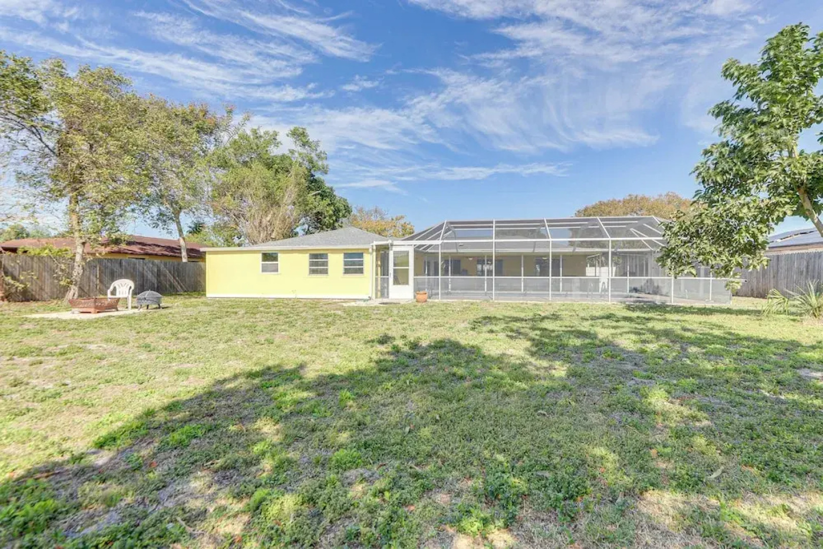 Sarasota Home w/ Heated Pool: 3 Mi to Airport!