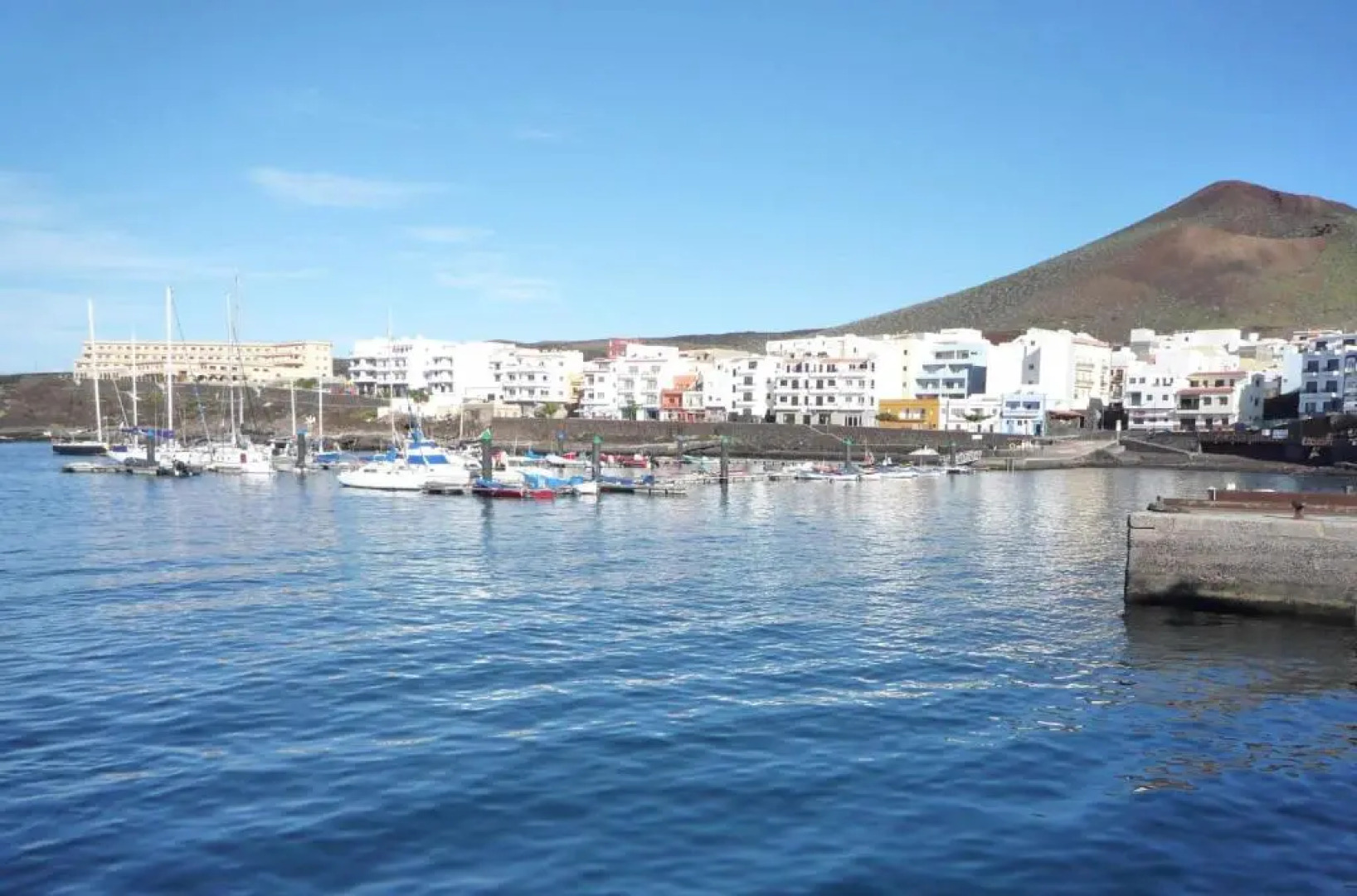 VV 119 en primera línea de mar