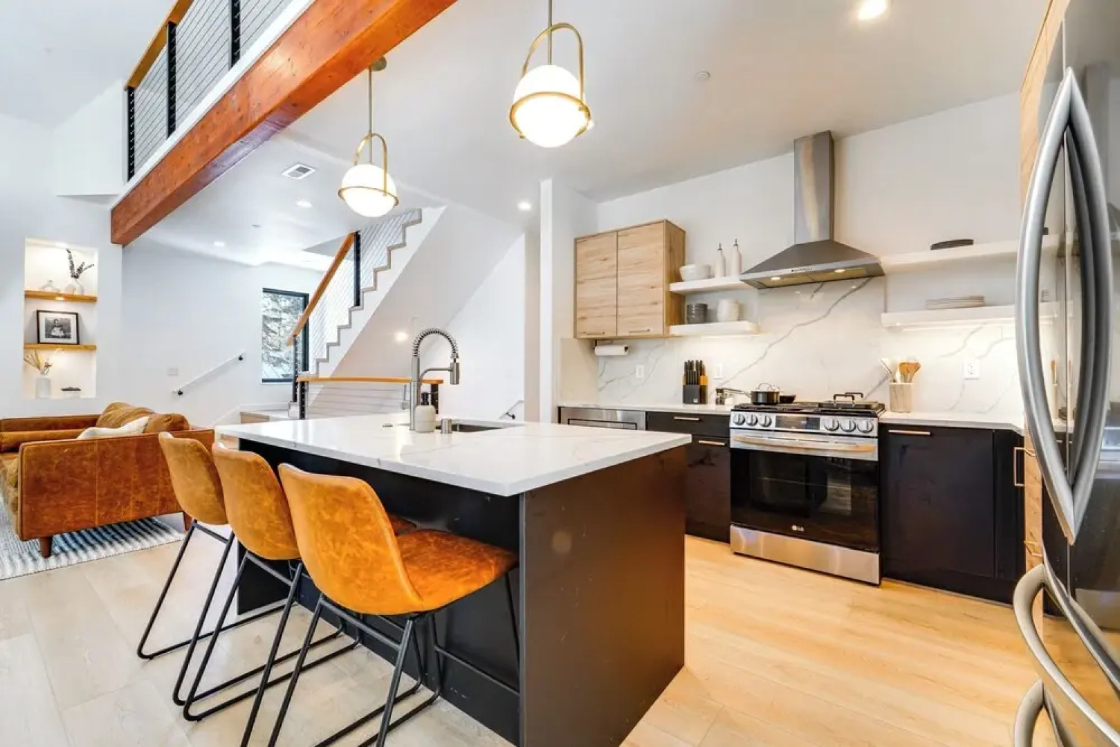 Luxe Soda Springs Cabin: Hot Tub, Forest-view Deck