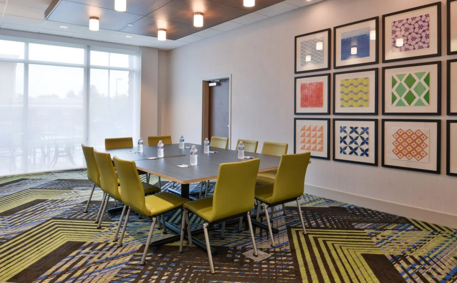 Holiday Inn Express & Suites Marshalltown by IHG