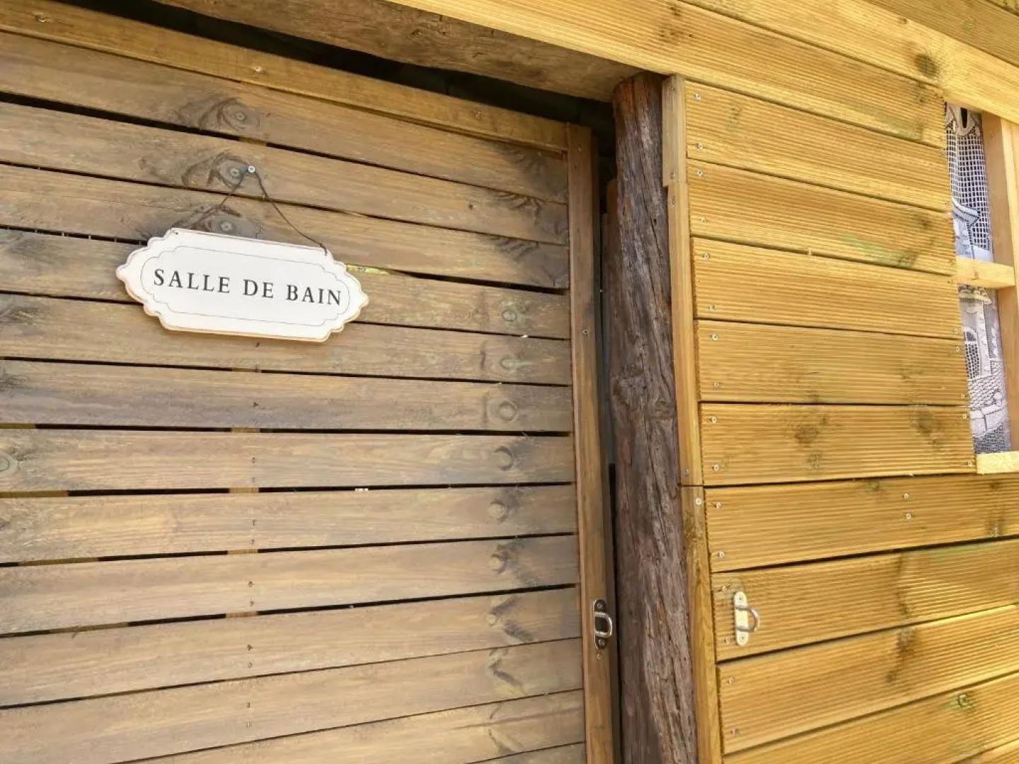chambre double avec salle de bain privée