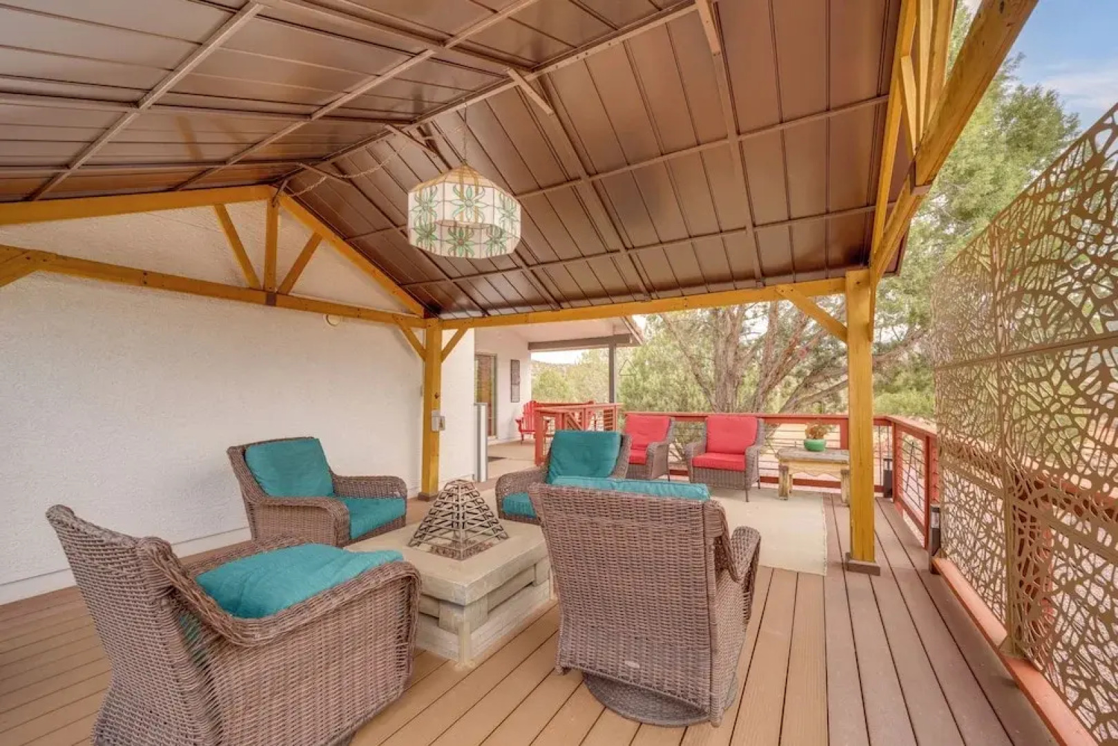 Deck & Indoor Pickleball Court: West Sedona Home!