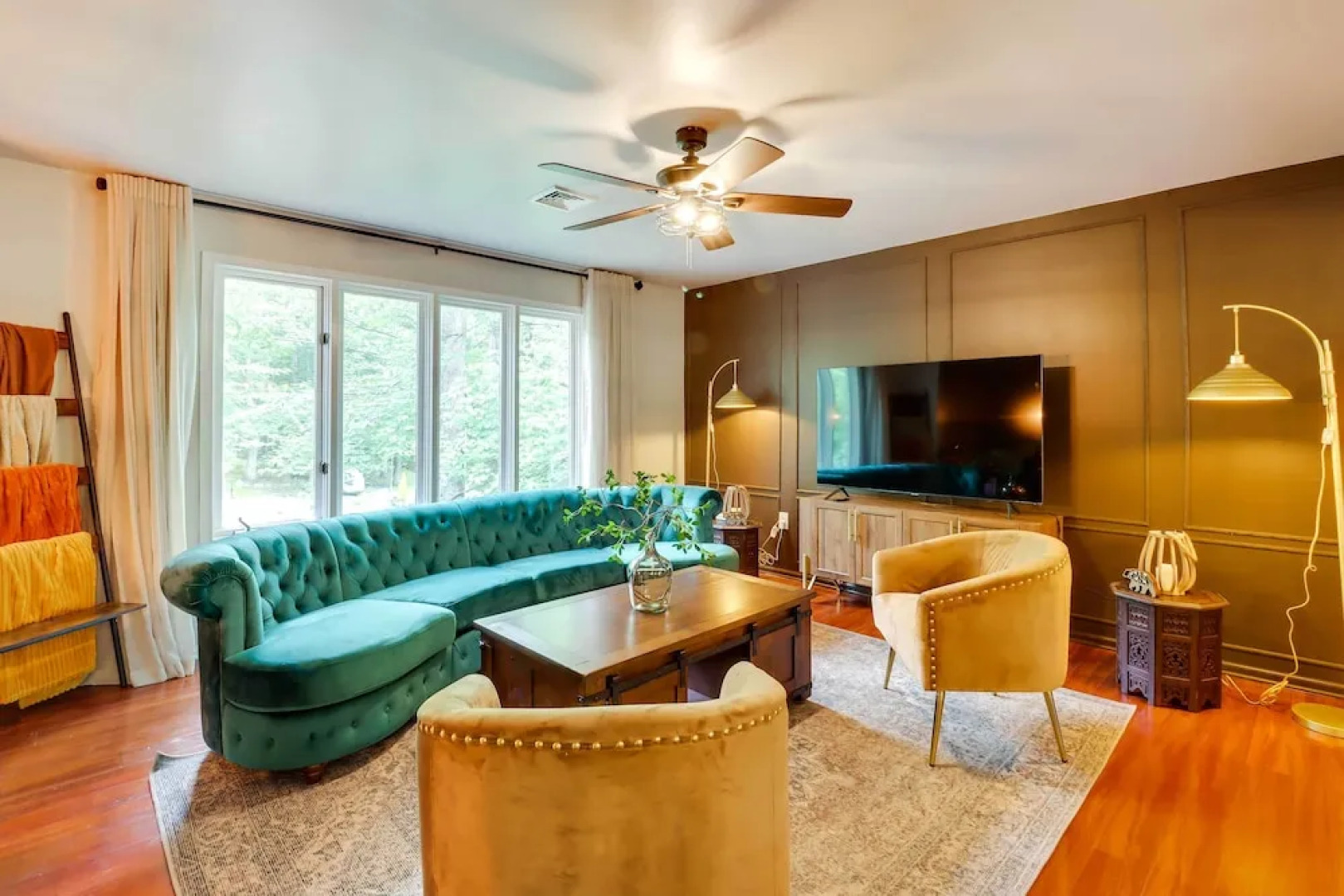 Outdoor Entertainment + Hot Tub: Poconos Home!