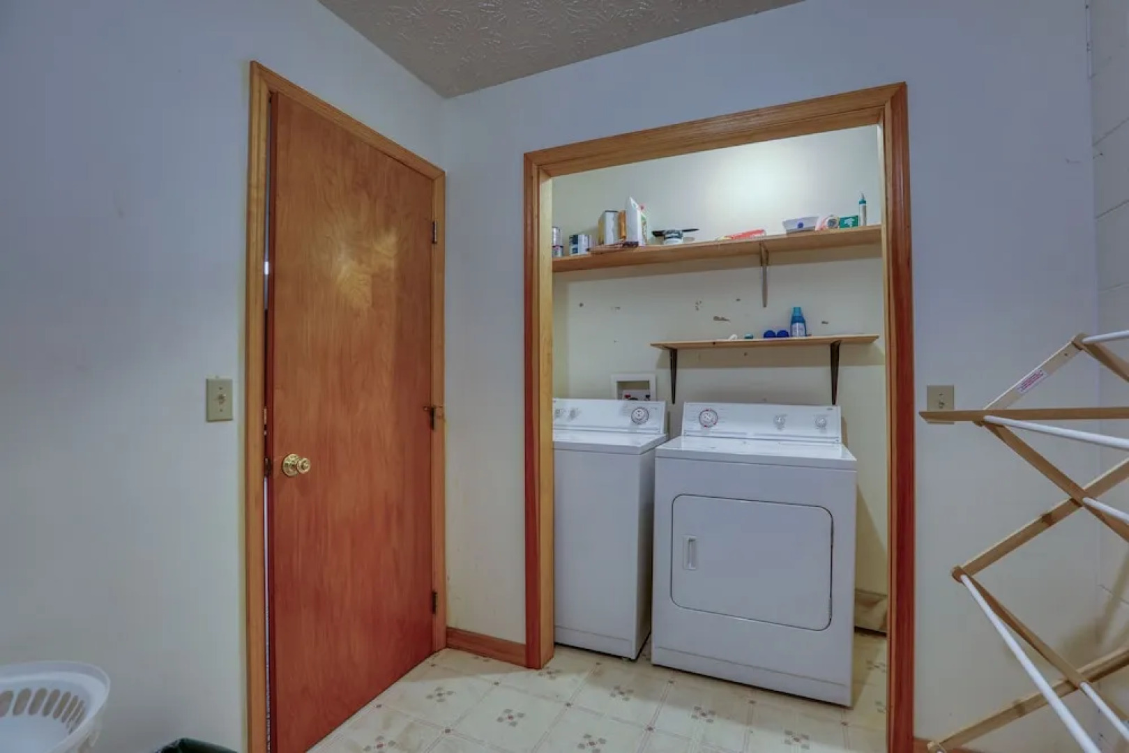 Into the Wild - 2 Bedrooms, 3 Baths, Sleeps 6 Home by RedAwning