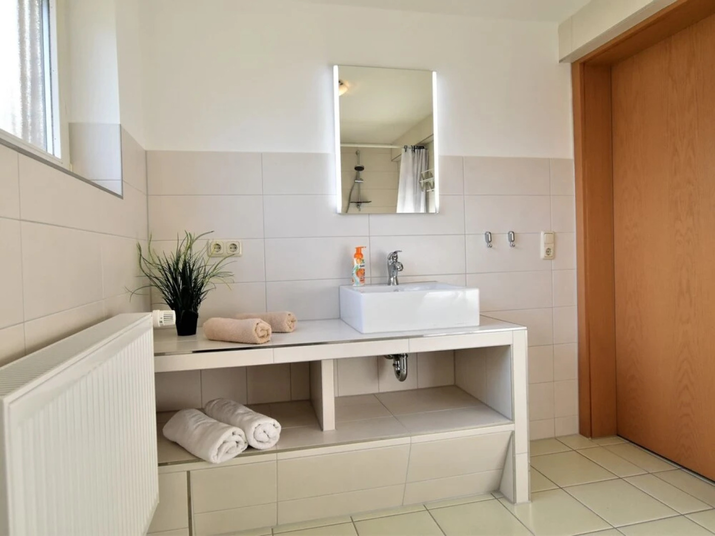 Cozy Apartment With Garden