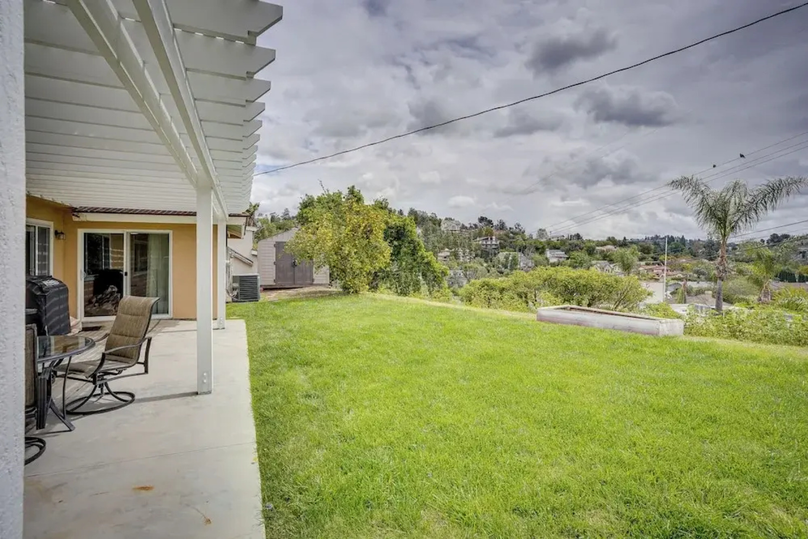 Santa Ana Home w/ Patio, 9 Mi to Disneyland!