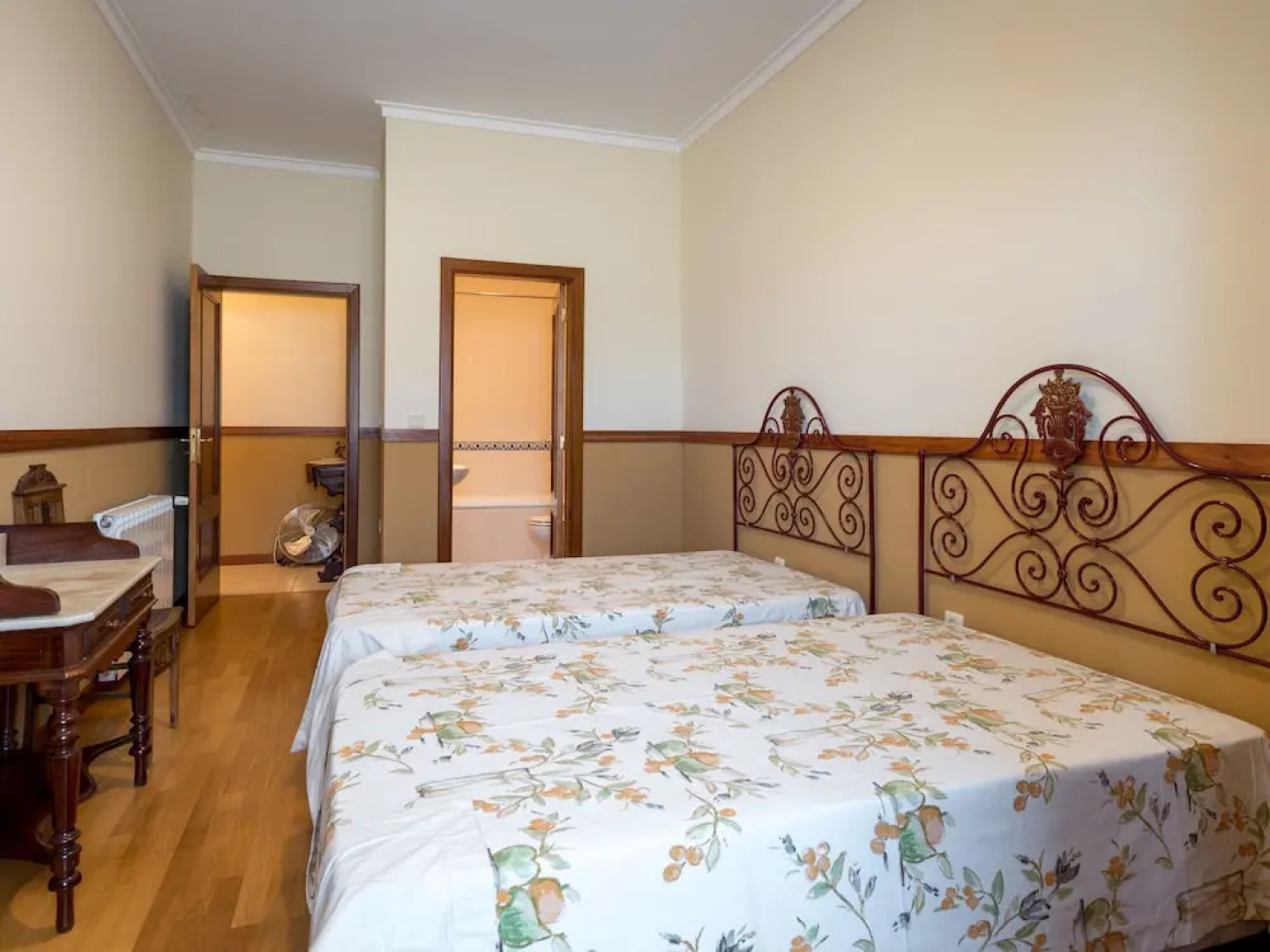 Holiday Home on Estate With Vineyards, Olive Groves and Swimming Pool