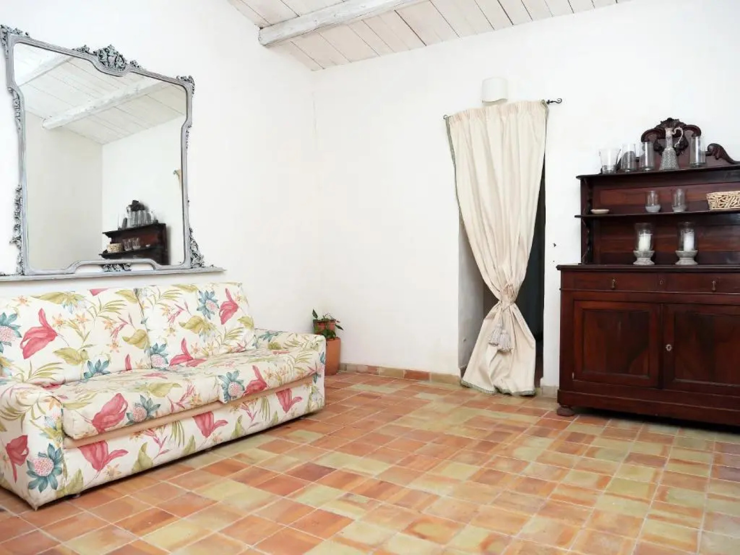 2 bedrooms house with sea view and enclosed garden at Niscemi