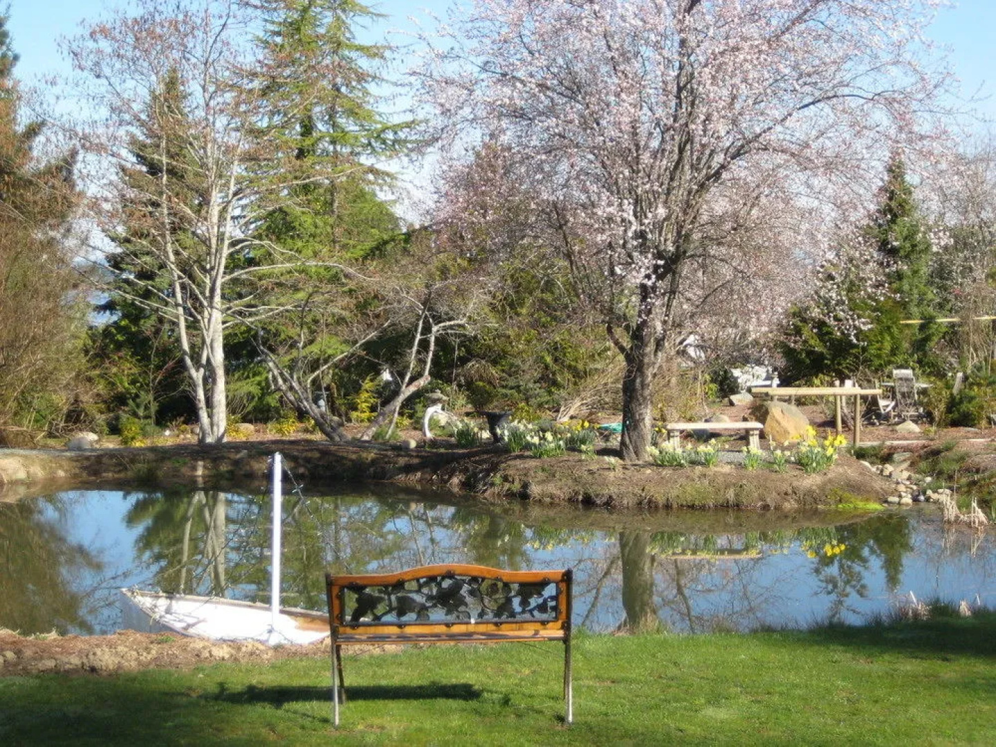 Foxglove Inn & Gardens