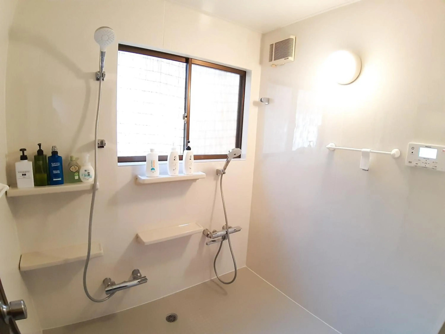 Wぴーす（W Peace)