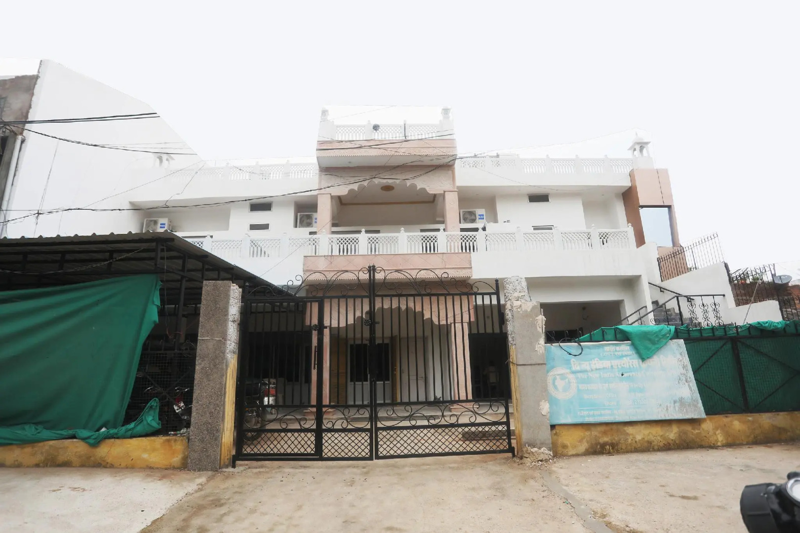 OYO 45552 Central Hotel