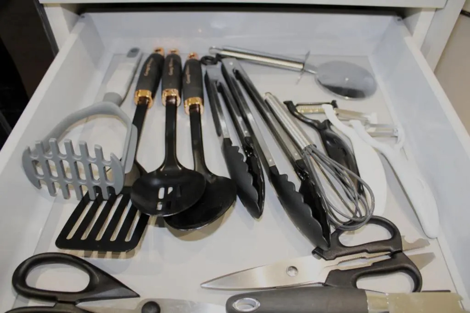 Low Cost, 4 Bed with Parking & Large Garden 07