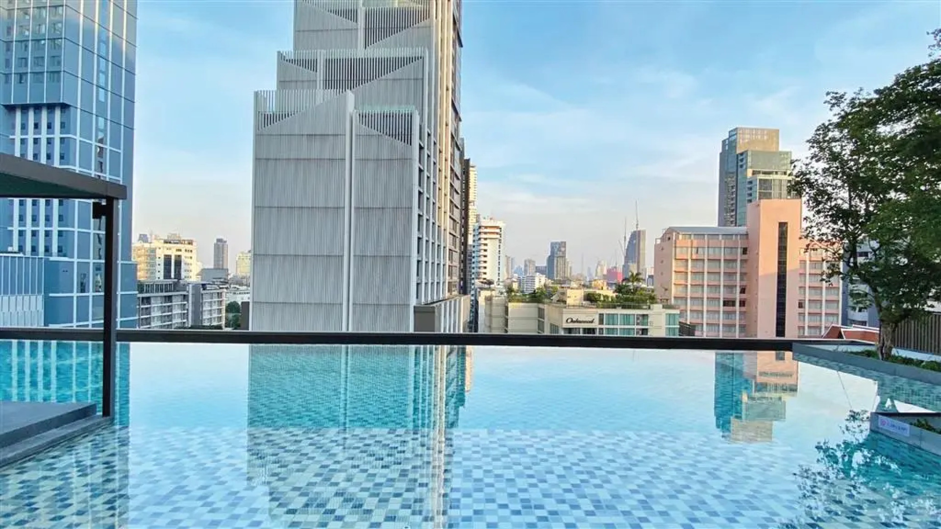 Oakwood Suites Bangkok