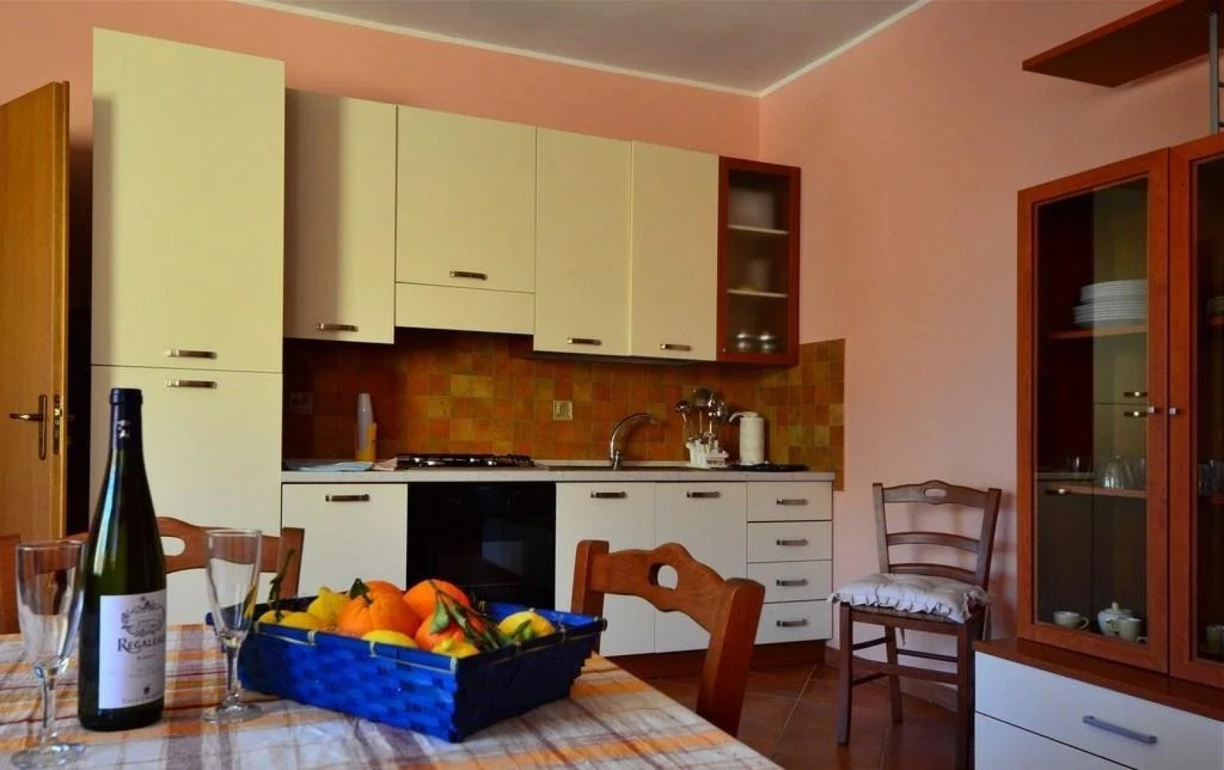 Labour Building Commercial Hotel