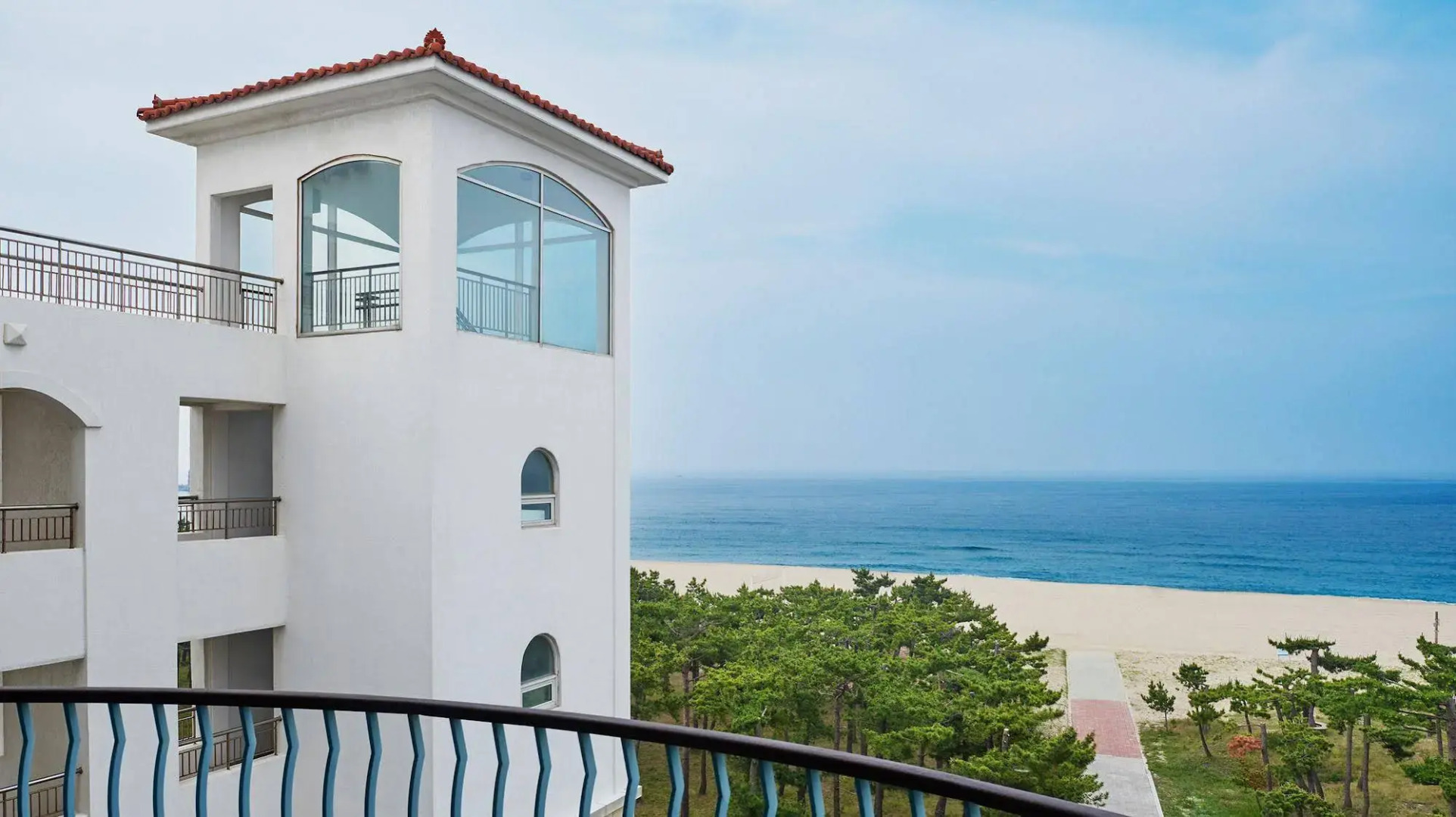 The Suites Hotel Naksan