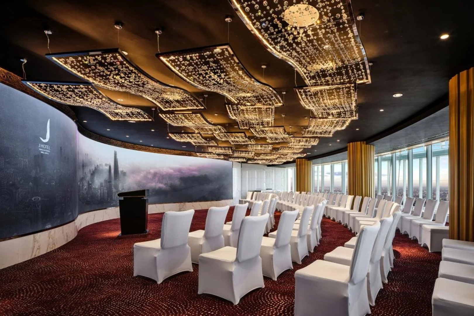 J Hotel, Shanghai Tower