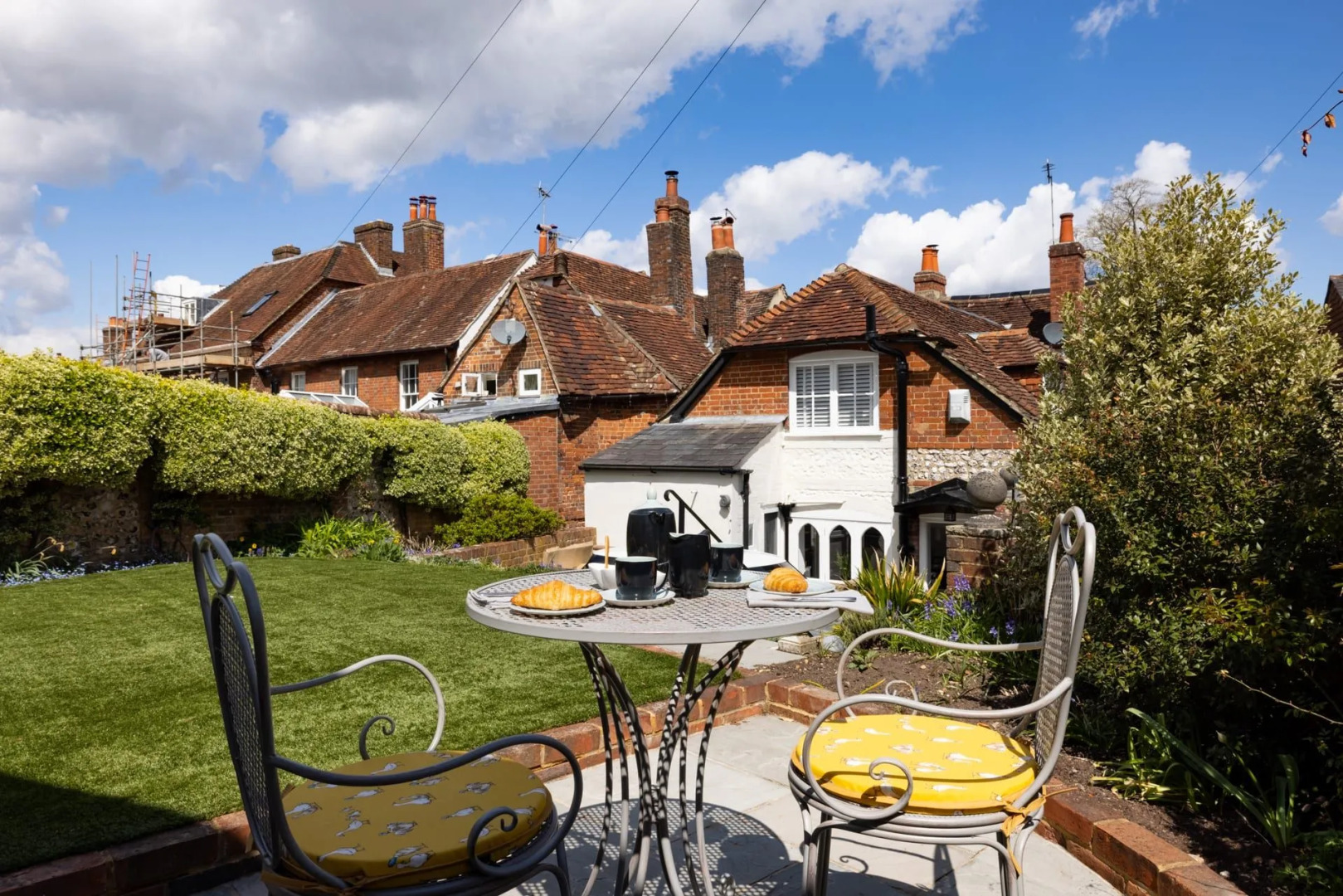 Lavender Folly - Cosy Accommodation Central Alresford