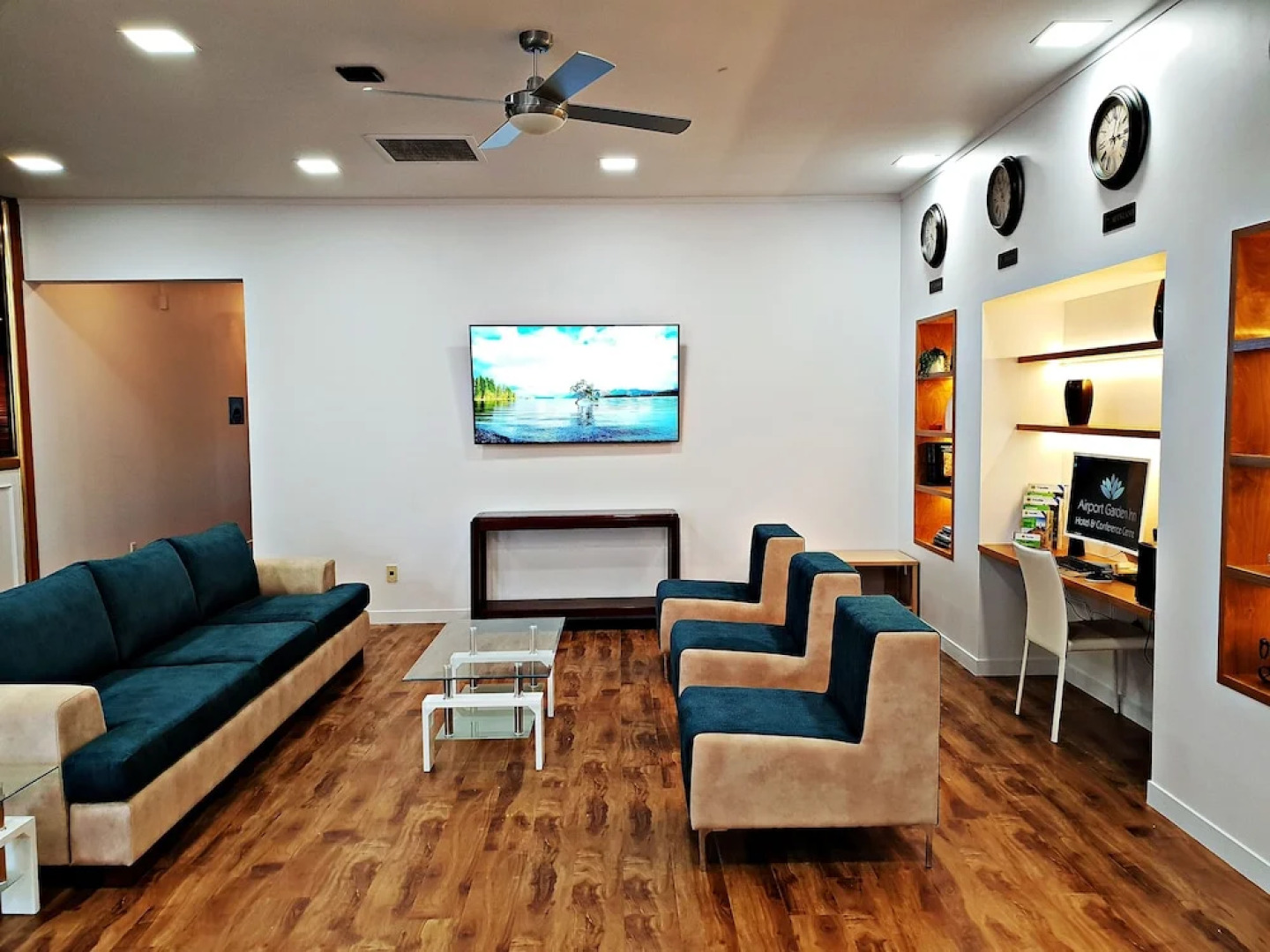 Отель Airport Garden Inn 