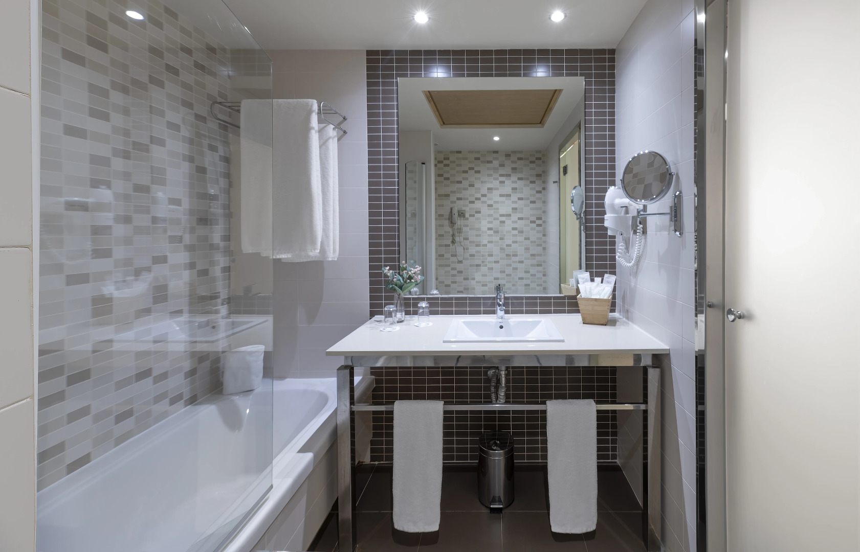 Elba Carlota Beach & Golf Resort