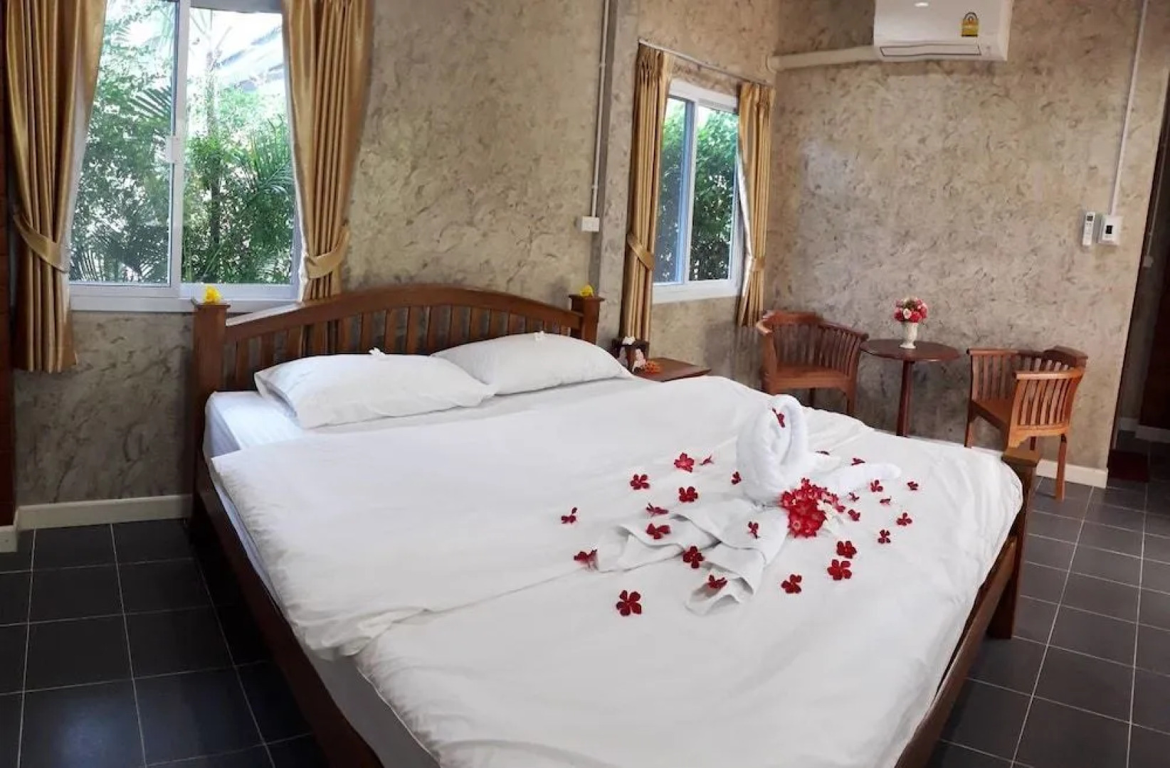 Paradise Resort at Lamphun