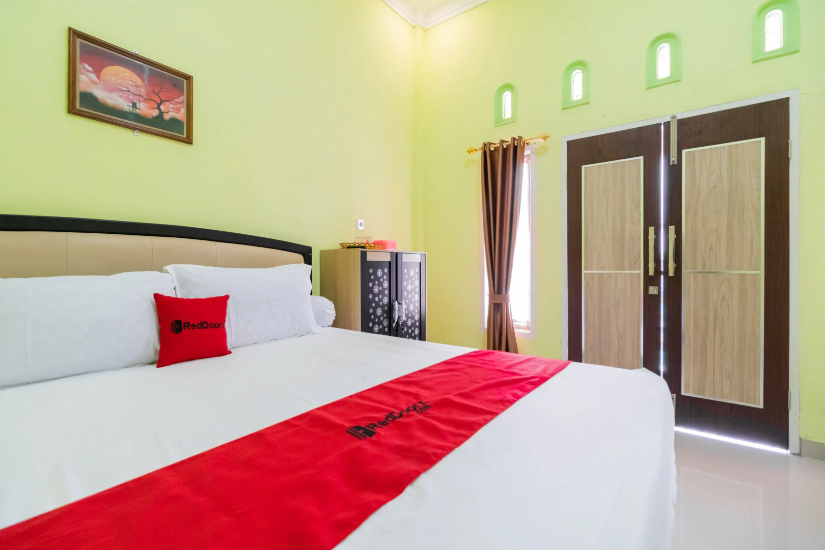 RedDoorz Syariah Near Hot Water Boom Solok Selatan