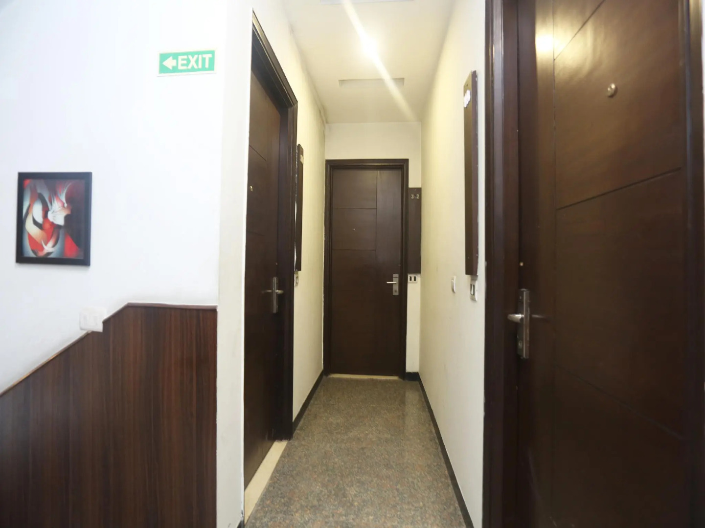 The Metropolis Guest House Near RK Ashram Metro Station