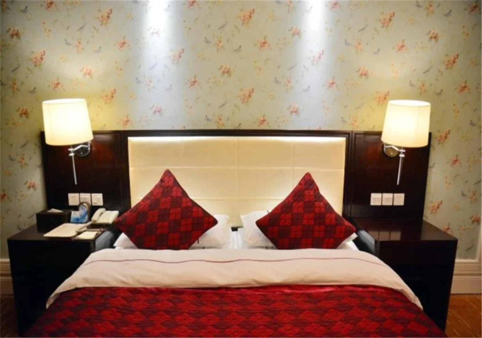 Inzone Galand Hotel Taian