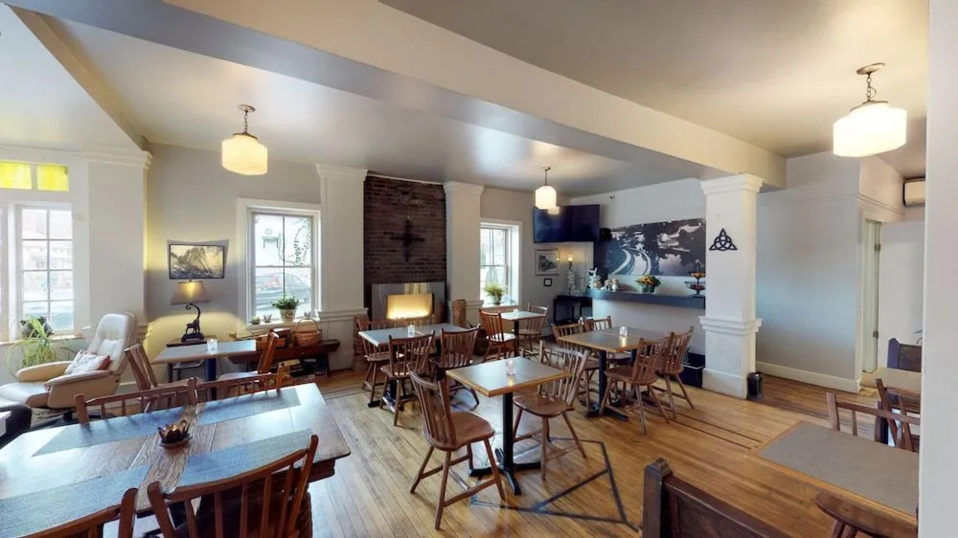 The 1850 House Inn and Tavern