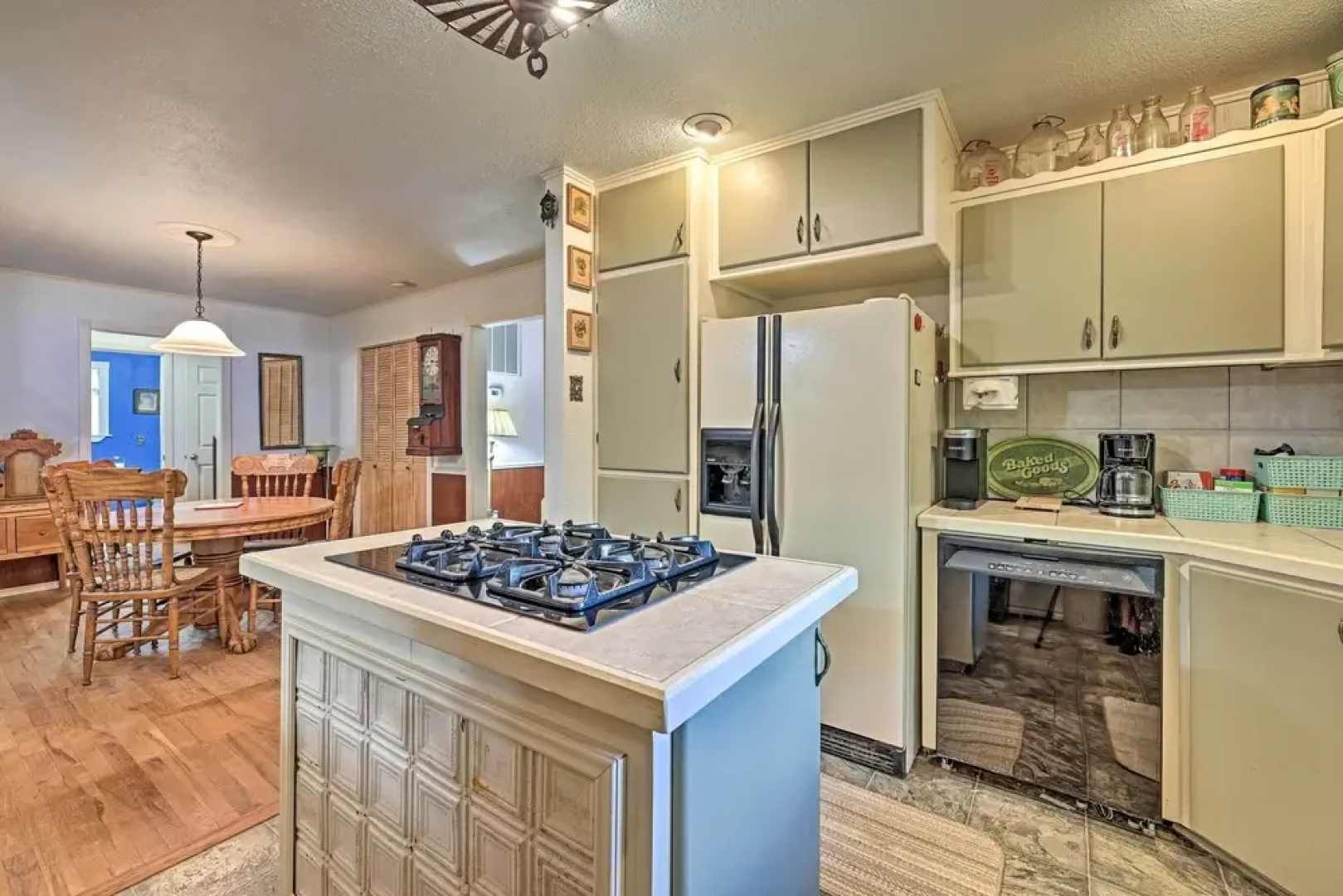 Llano Home With Yard: Walk to Restaurants!