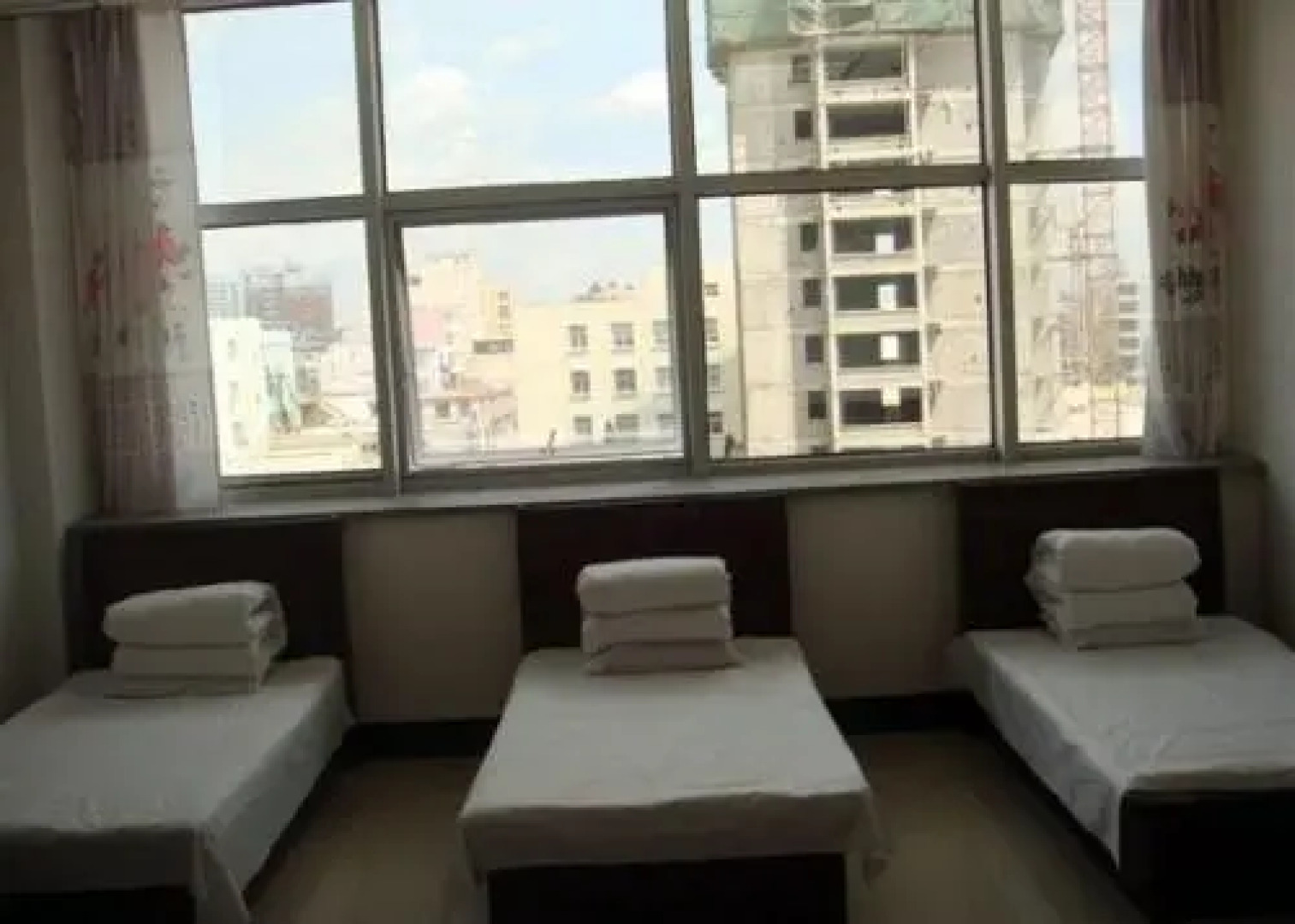 Jianping Coach Terminal Inn