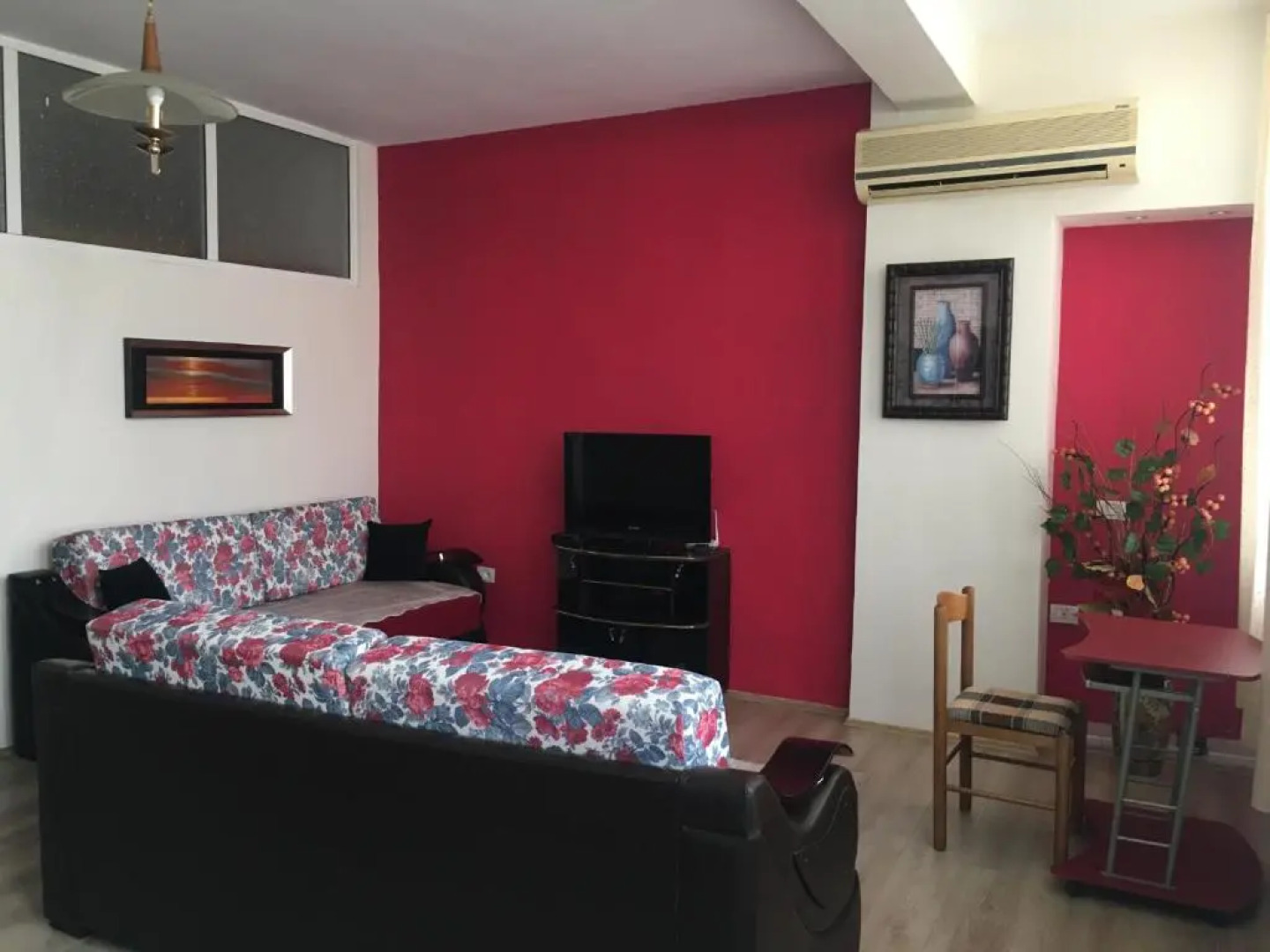 Central Apartments Shoshi