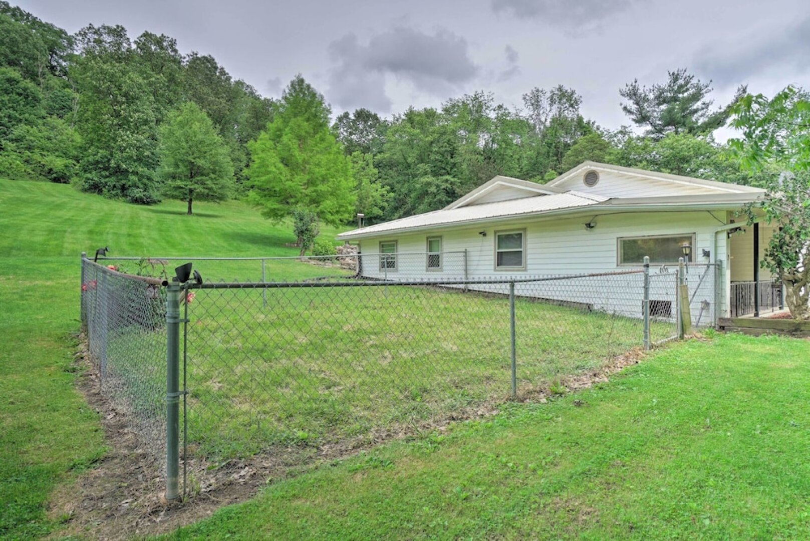 Quaint Zanesville Home w/ Game Room & Yard!