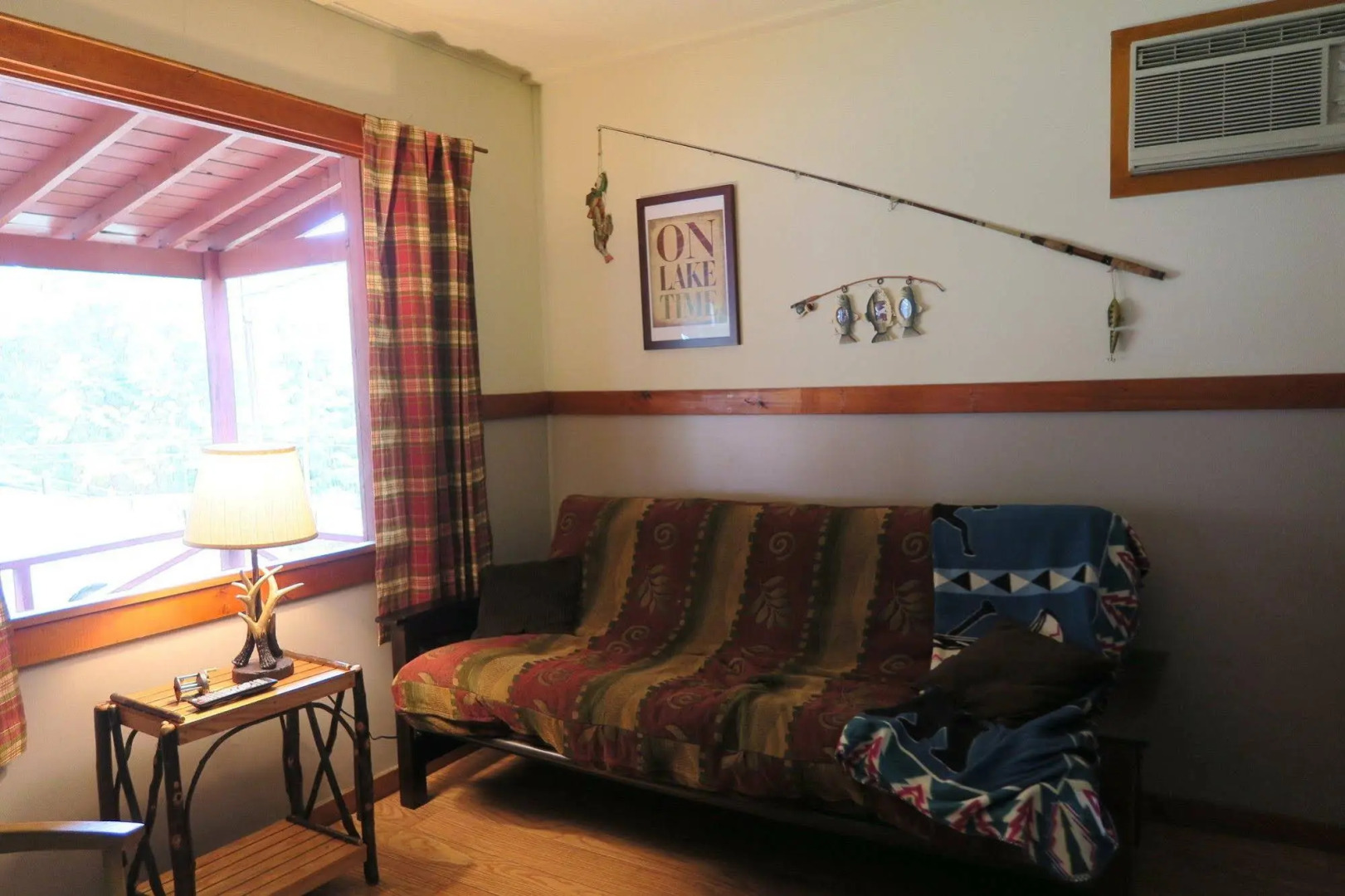 Forest Hill Lodge & Cabins