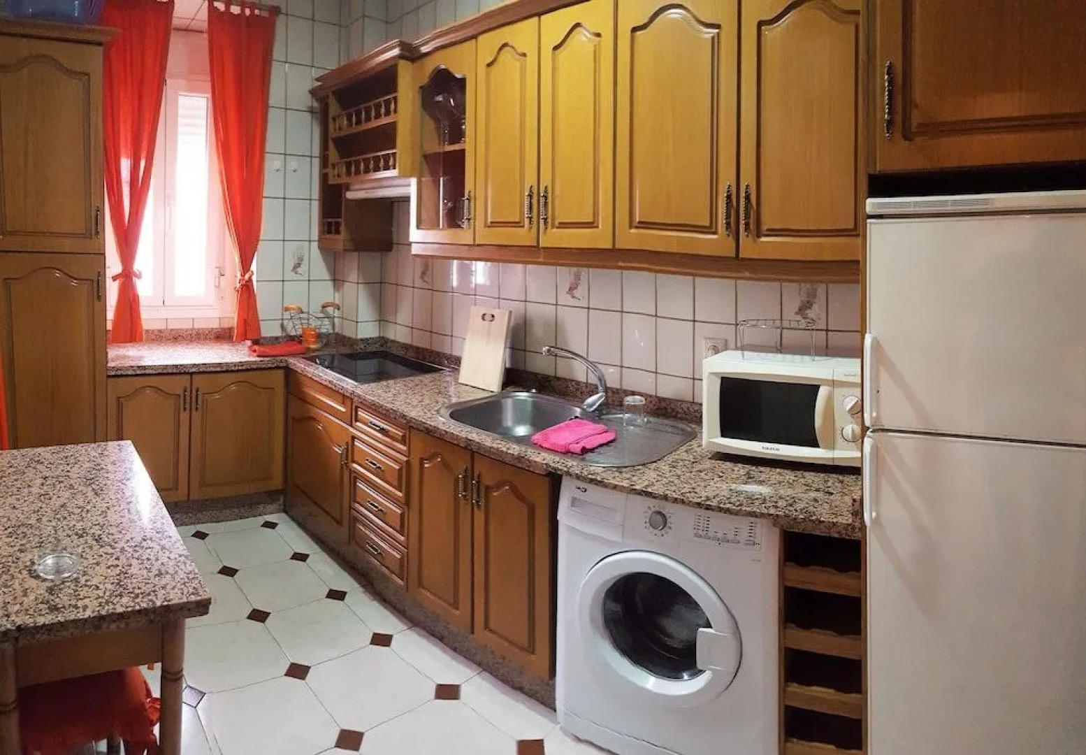 Piso junto al Puente Romano y Mezquita con cochera