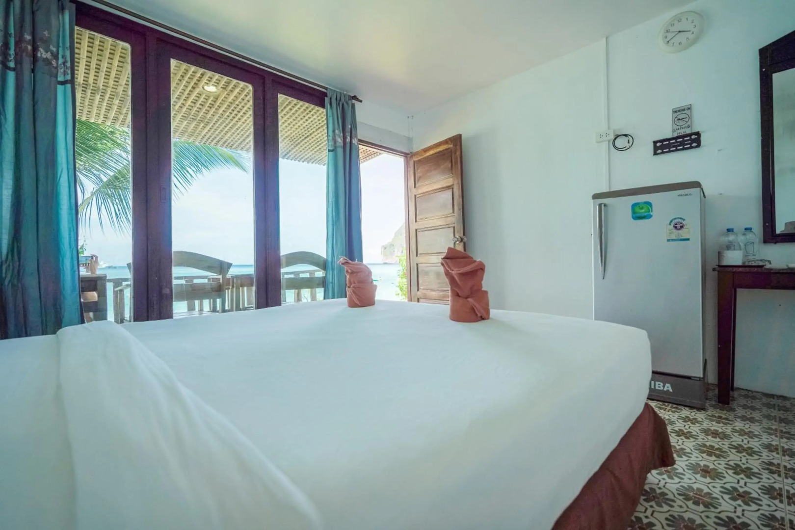 Phi Phi Cozy Seafront Resort