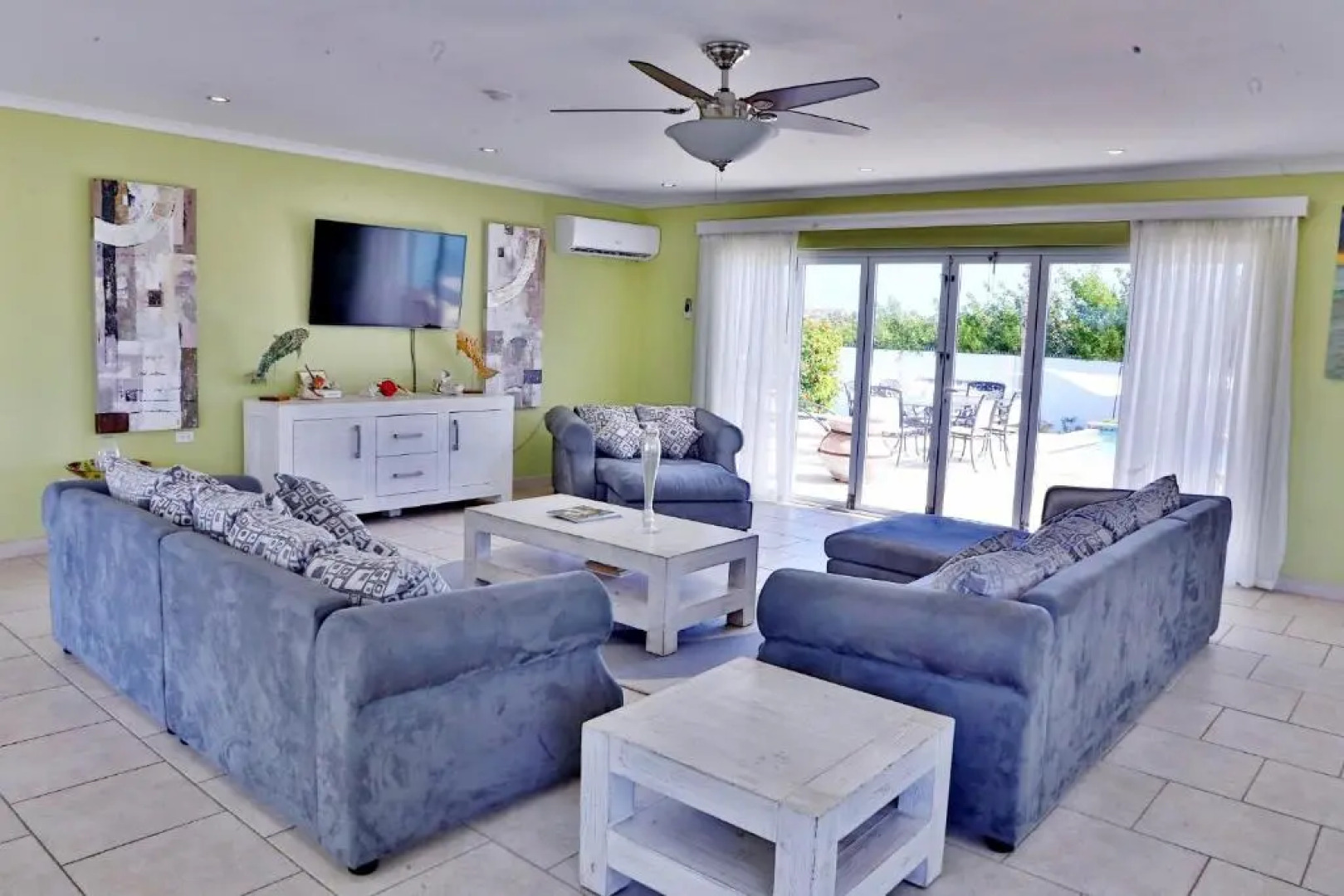 A Ocean View Malmok Villa