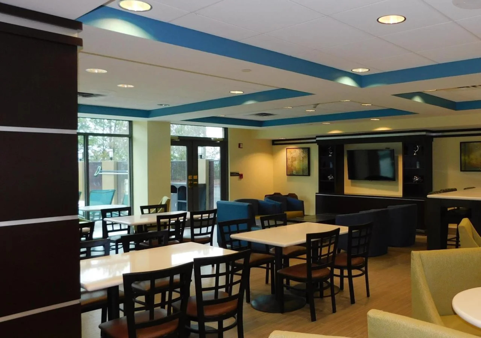 Best Western Plus Birmingham Inn & Suites