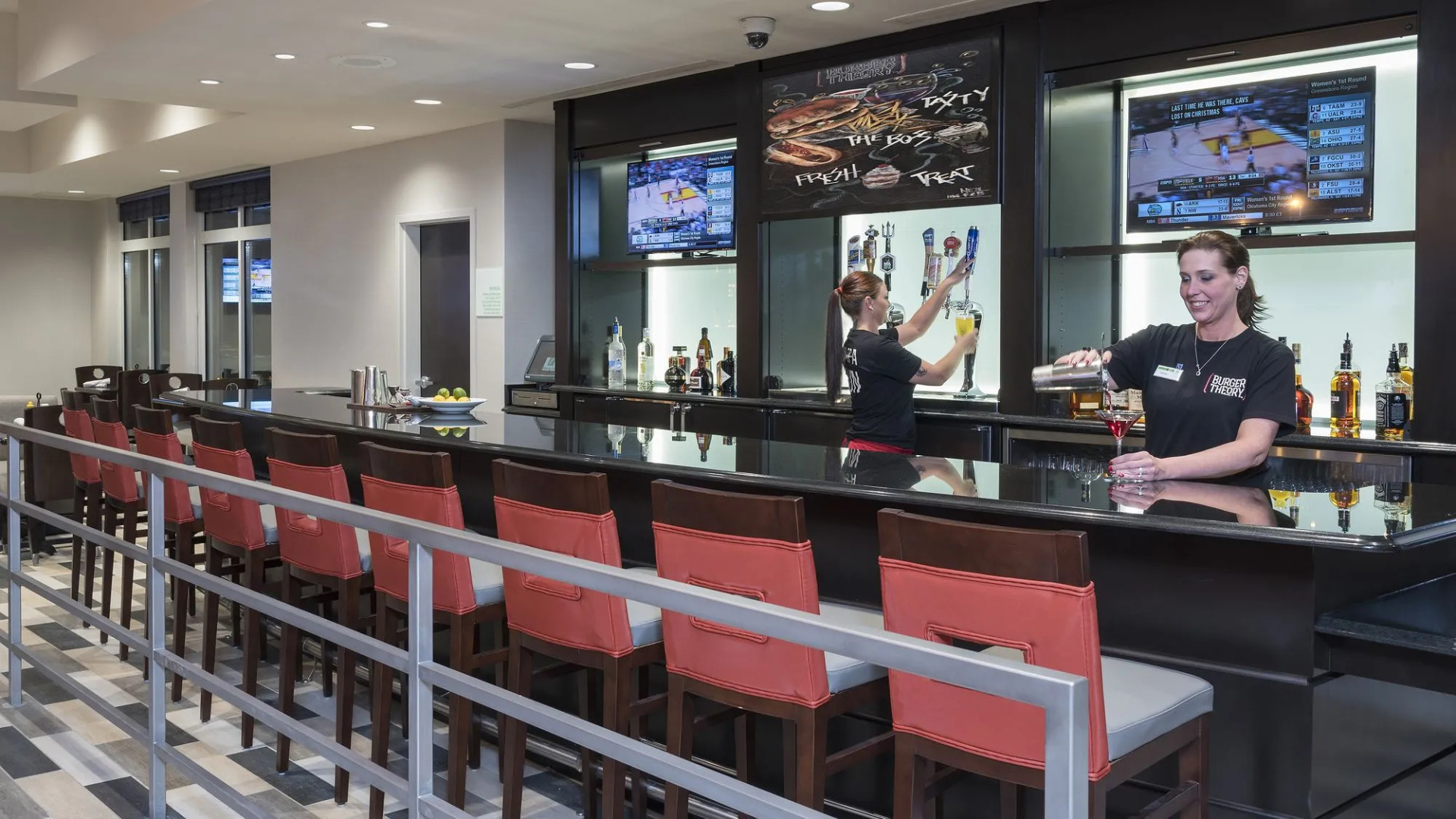 Holiday Inn Indianapolis Airport by IHG