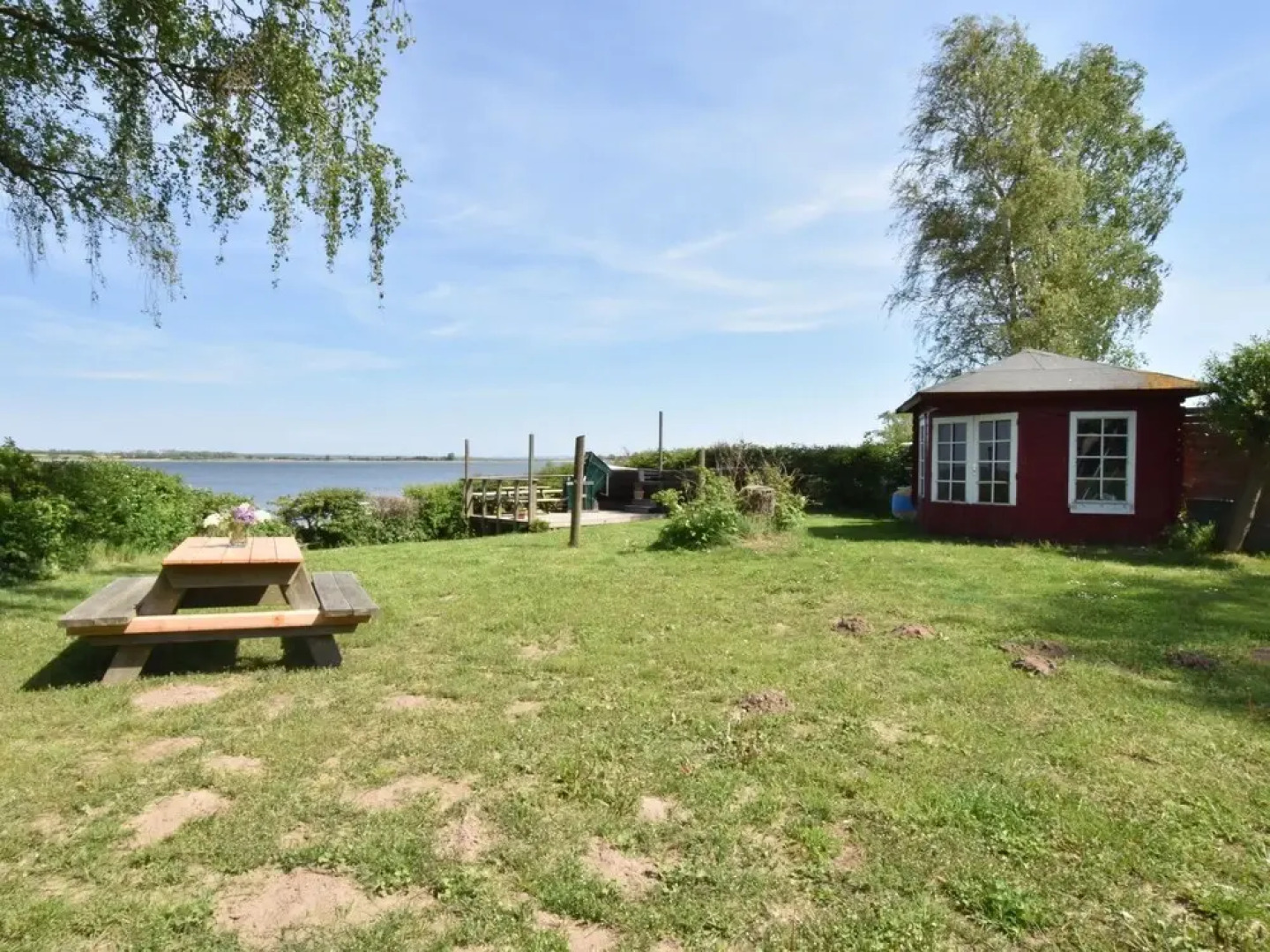 Waterfront Apartment in Stove With Balcony