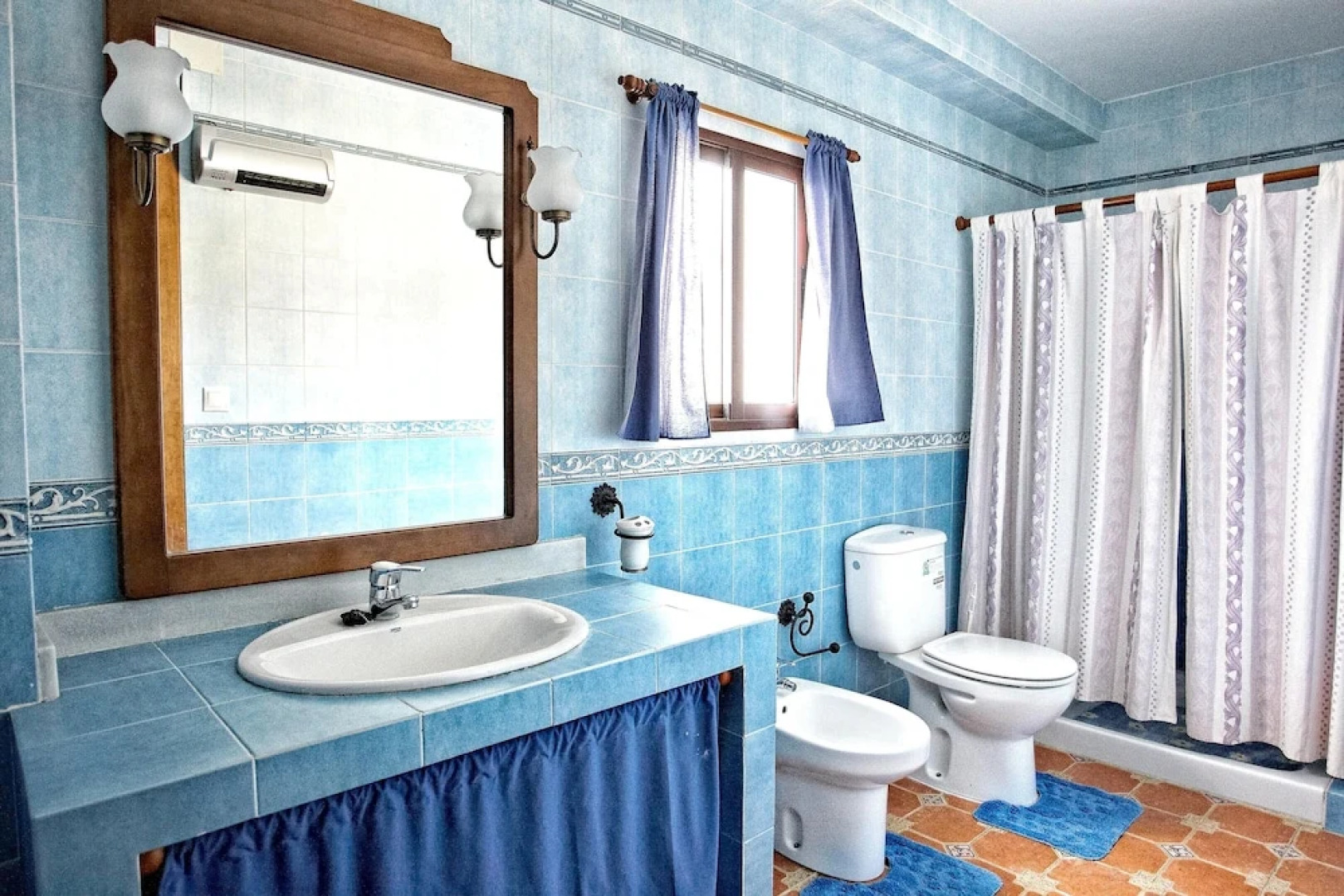 House With 6 Bedrooms in Las Lagunillas, With Wonderful Mountain View,