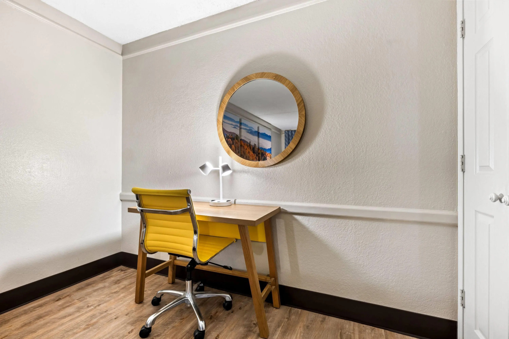 Days Inn by Wyndham Birmingham/West