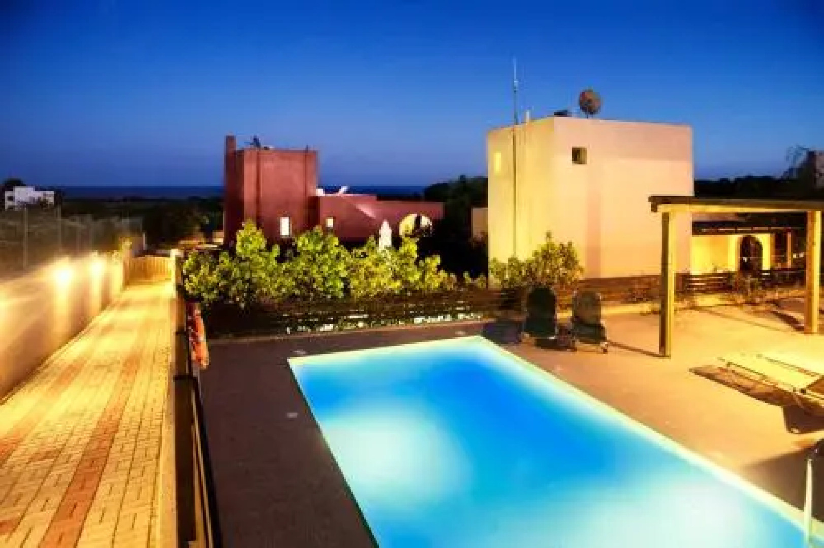 Gennadi Blue Sky Villas