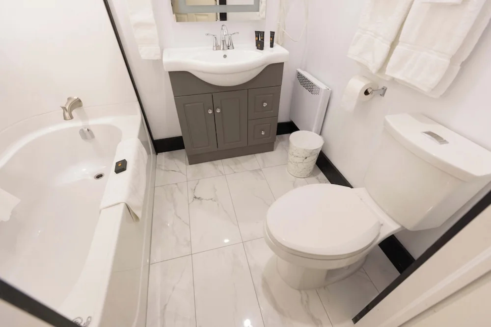 Motel 7 Inn & Suites