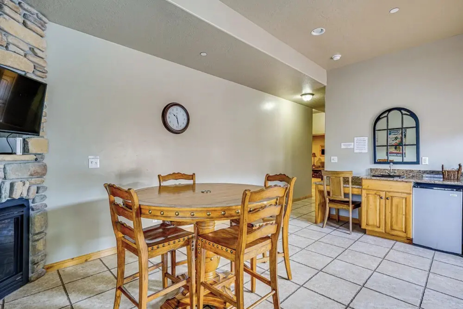 Hot Tub & Mtn-view Deck: Townhome in Eden