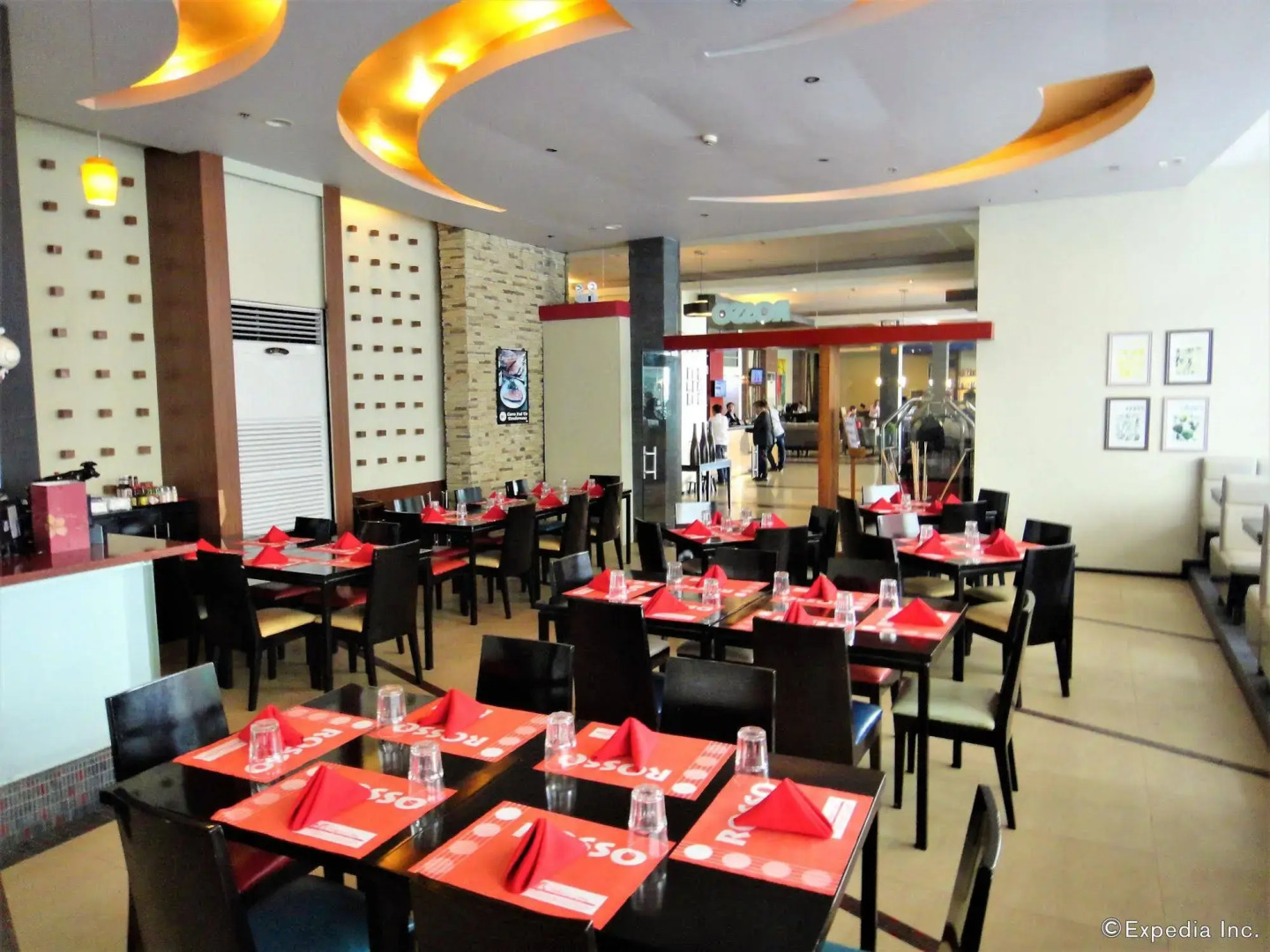 Mallberry Suites Business Hotel