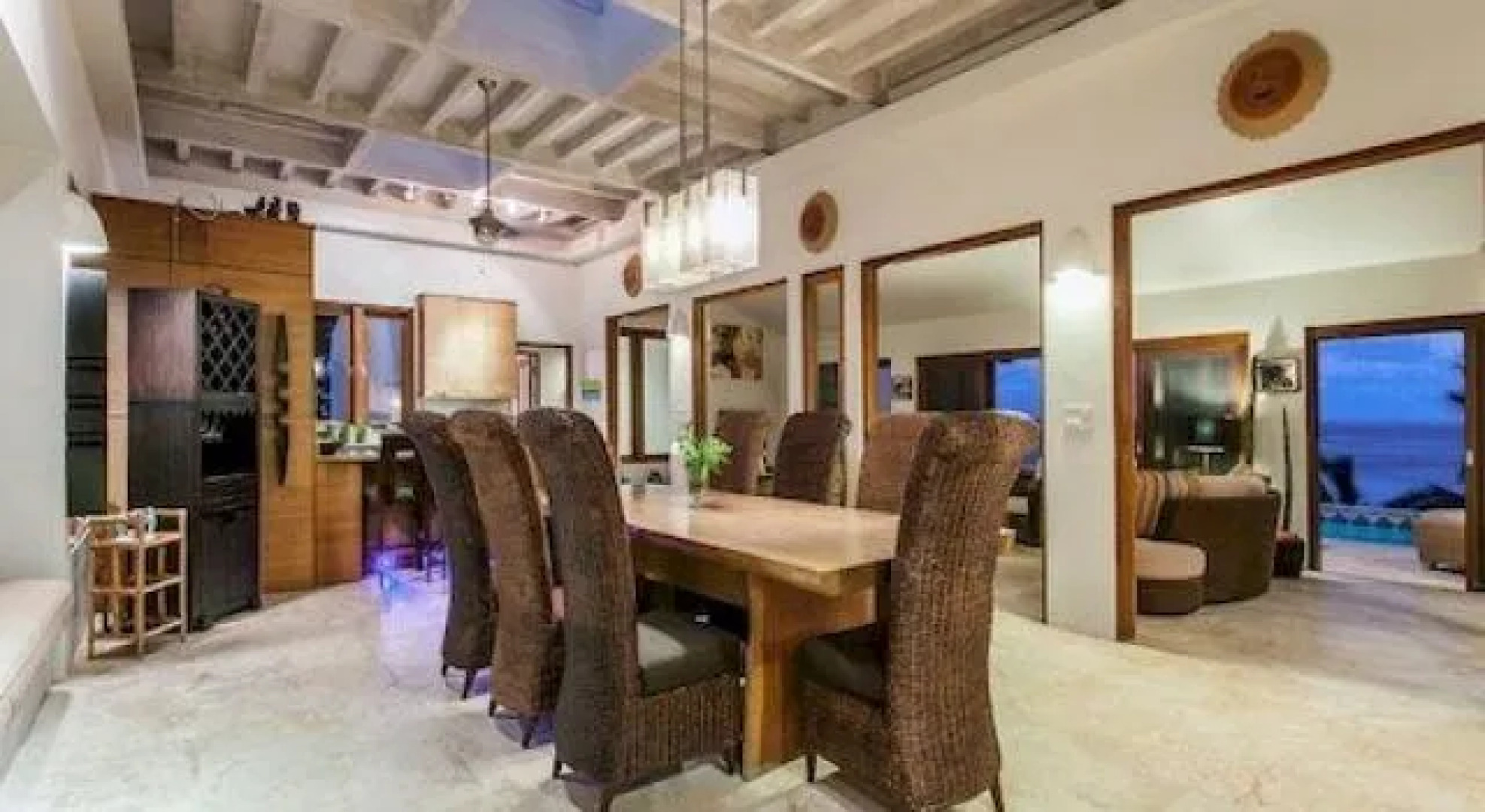 Waves on Shoal Bay Villa